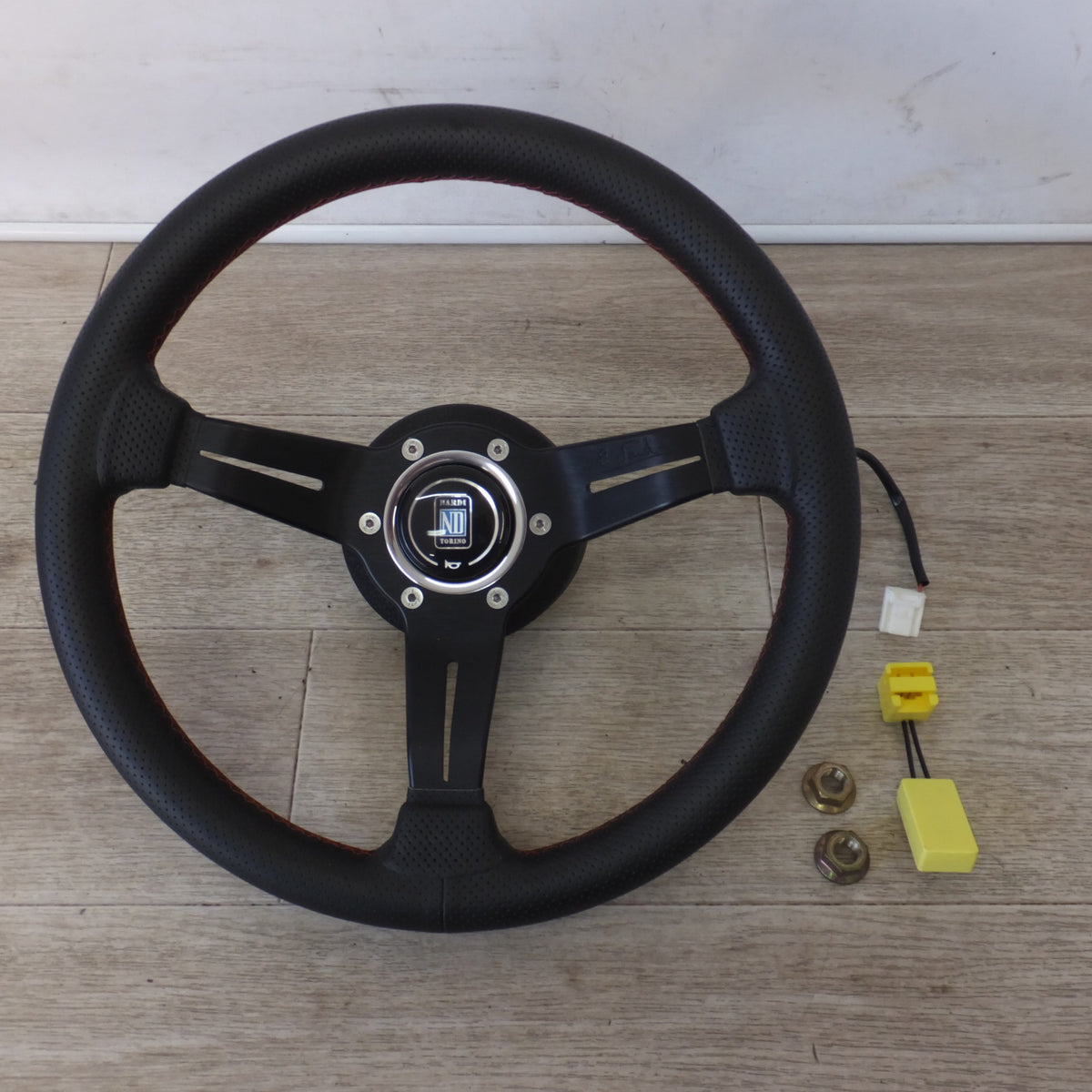 ★ナルディトリノ NARDI TORINO ステアリング 形式 不明　マツダ ND ロードスター RS ND5RC 2016年式 着用品★