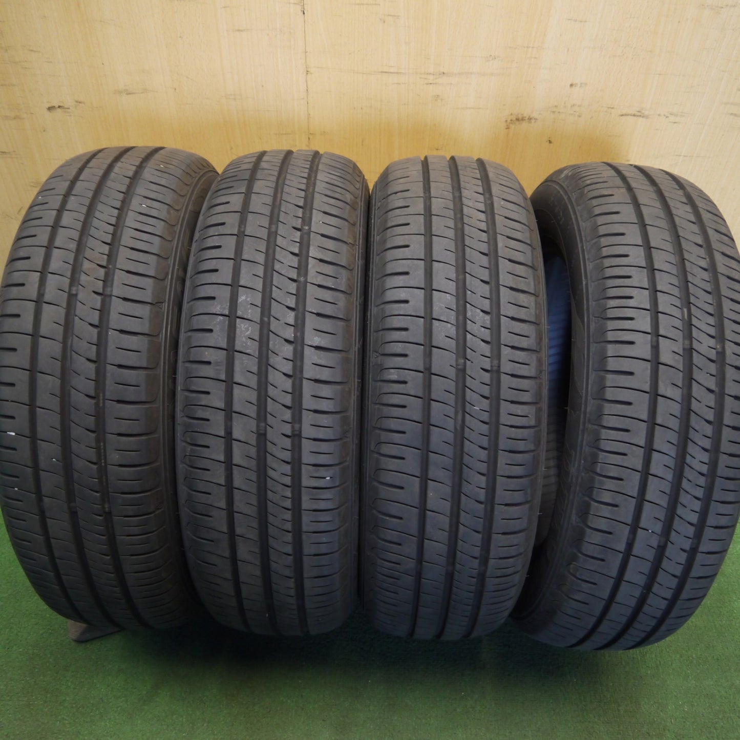 バリ溝！24年！9分★185/65R15 ダンロップ エナセーブ EC204 タイヤ 15インチ ノート ティーダ フリード 等★6061510Hノタ
