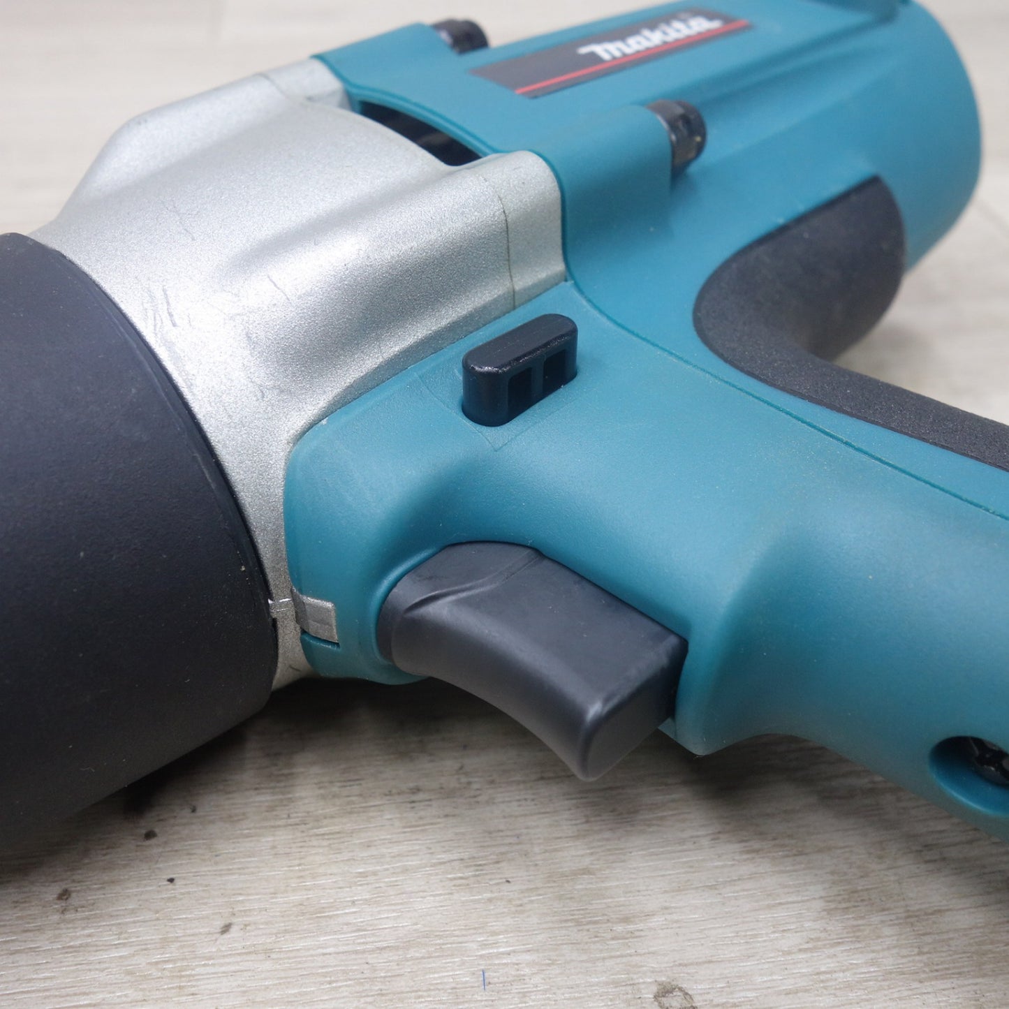[送料無料] キレイ◆マキタ インパクトレンチ TW0200 コード式 100V 電動 工具 Makita◆