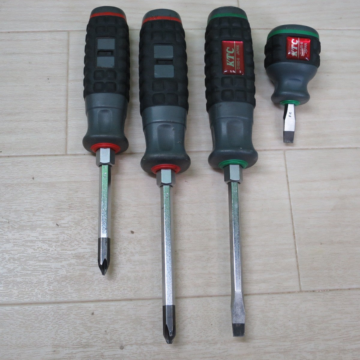 [送料無料] まとめ売り☆工具 セット TONE コンビネーションスパナ CS-15 CS-16 ラチェットハンドル TRH20 KTC ドライバー コンビネーションプライヤ PJ-150 等☆