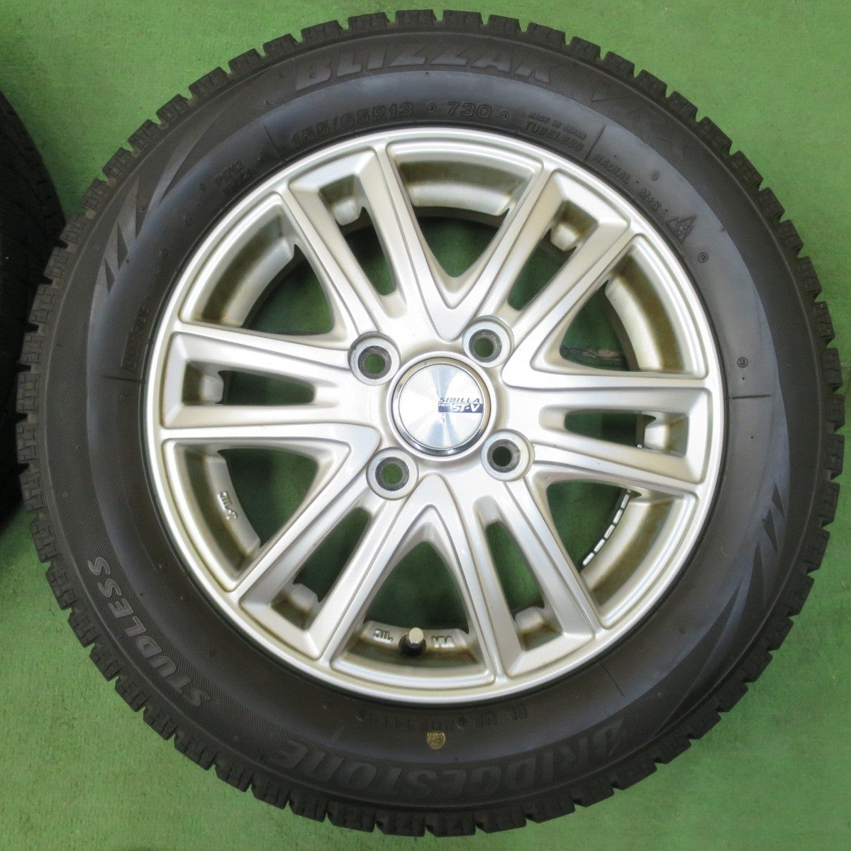 バリ溝！8.5分★スタッドレス 155/65R13 ブリヂストン ブリザック VRX SIBILLA NEXT ST-V シビラ 13インチ PCD100/4H★5013119イス