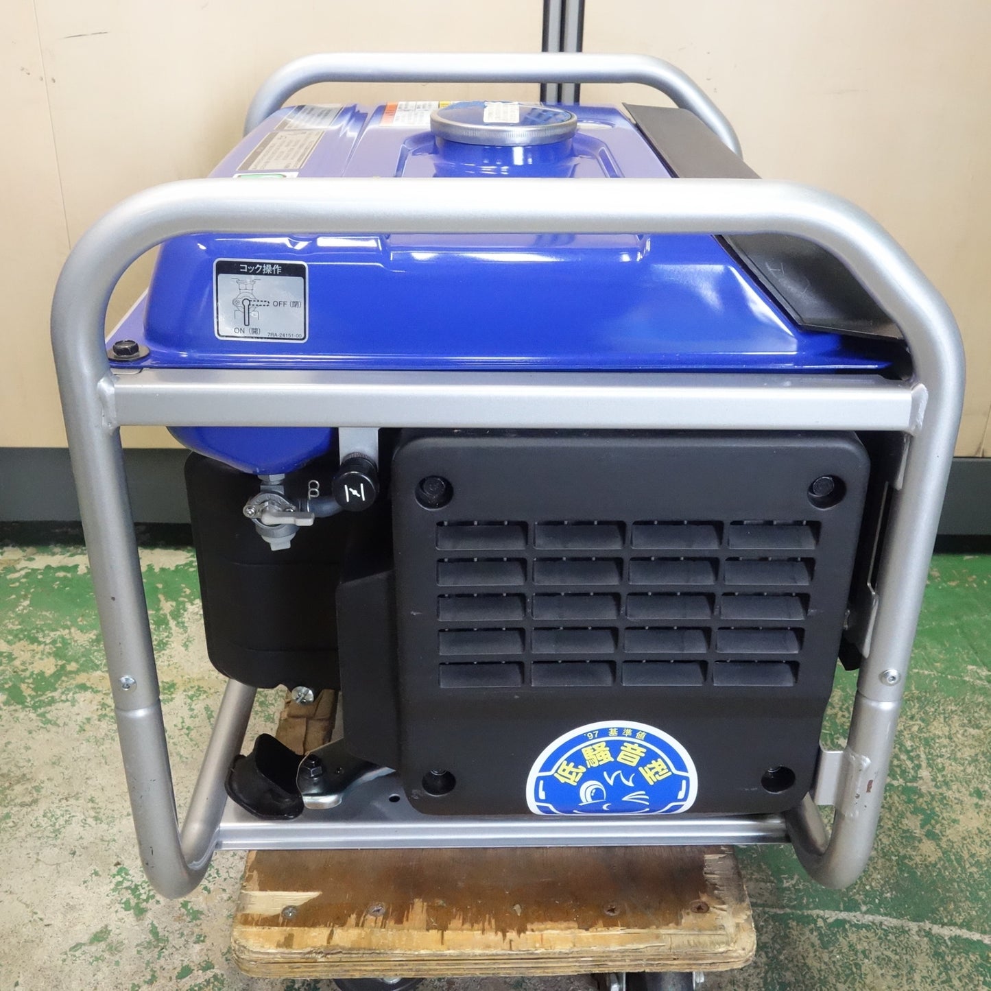 [送料無料] キレイ☆ヤマハ 100V 2.5kVA インバーター 発電機 EF2500i 50 / 60Hz ガソリン エンジン YAMAHA☆