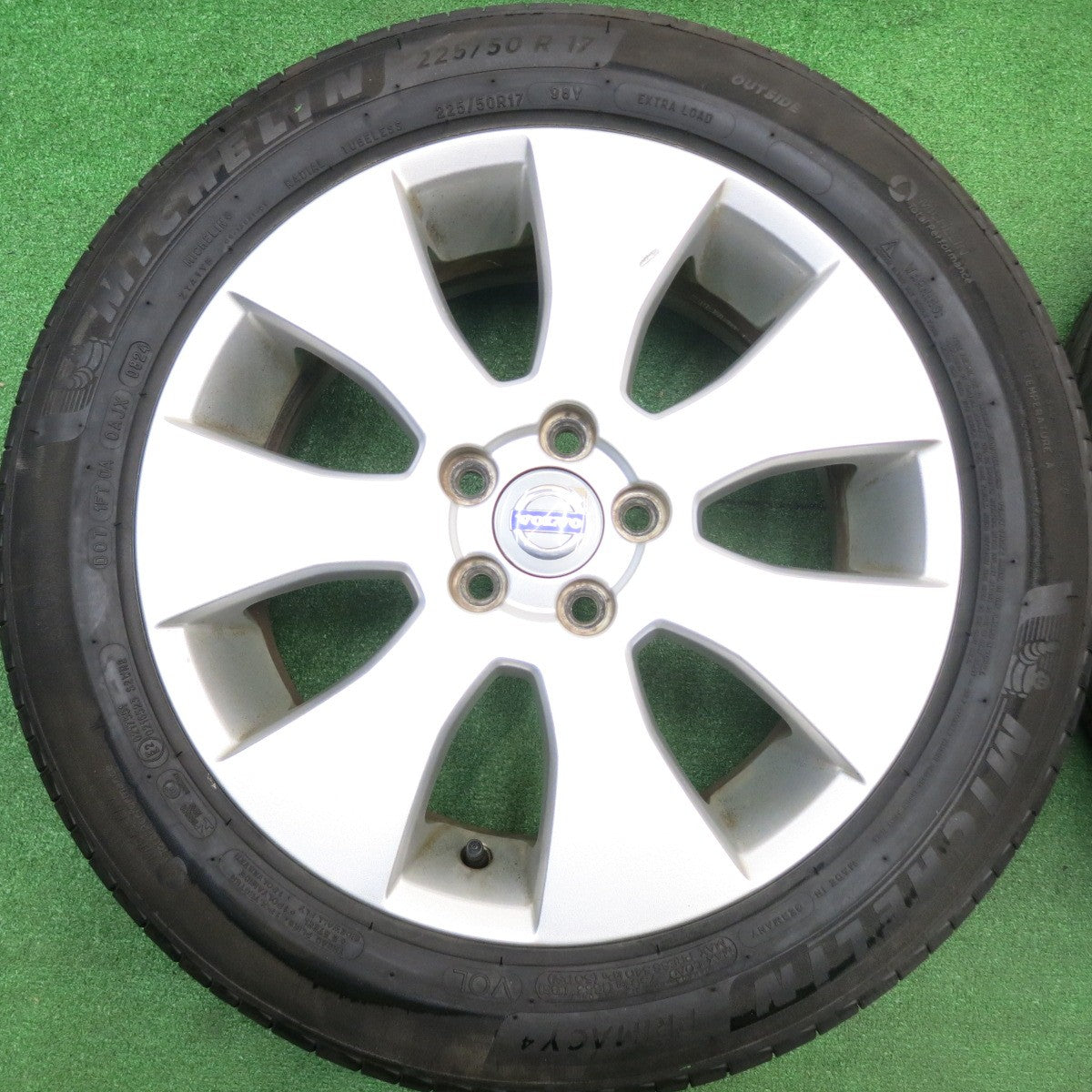 バリ溝！24年！9分★ボルボ V70 純正 225/50R17 ミシュラン プライマシー4 VOL 17インチ PCD108/5H★5111310HAノ