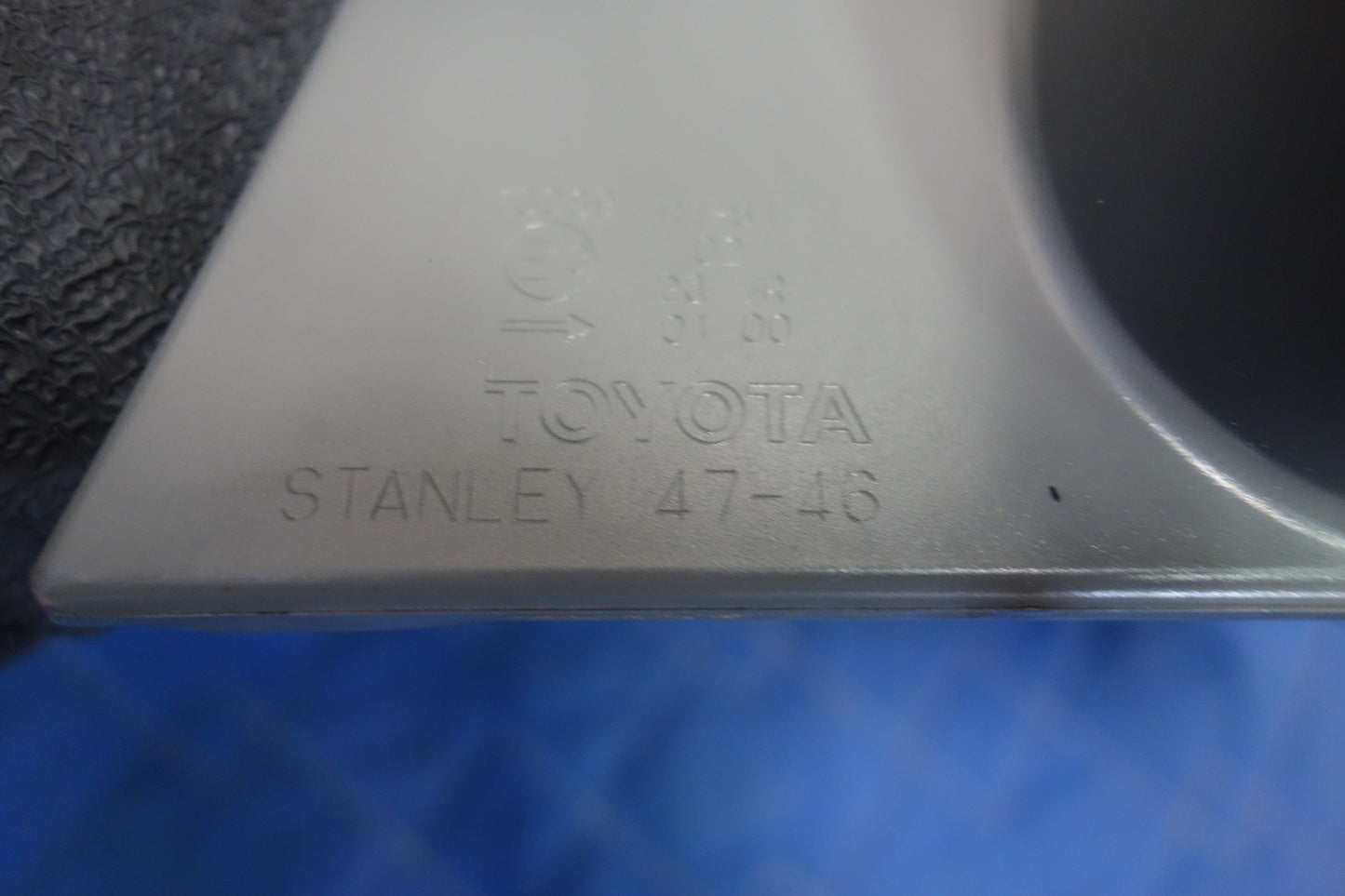 [送料無料] 左右セット☆トヨタ ZVW40 ZVW41 プリウスα 純正 テールライト LED STANLEY 47-46 テールランプ TOYOTA 現状品☆