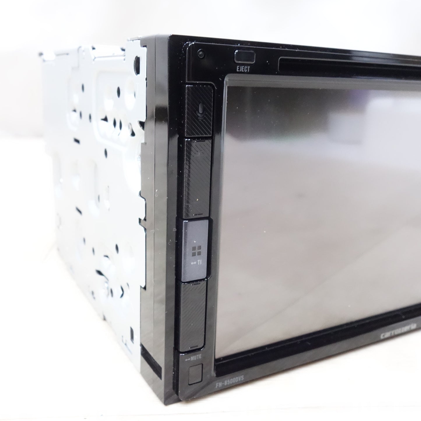 [送料無料] ◆パイオニア カロッツェリア ディスプレイ オーディオ FH-8500DVS 6.8V型 本体のみ carrozzeria Pioneer◆