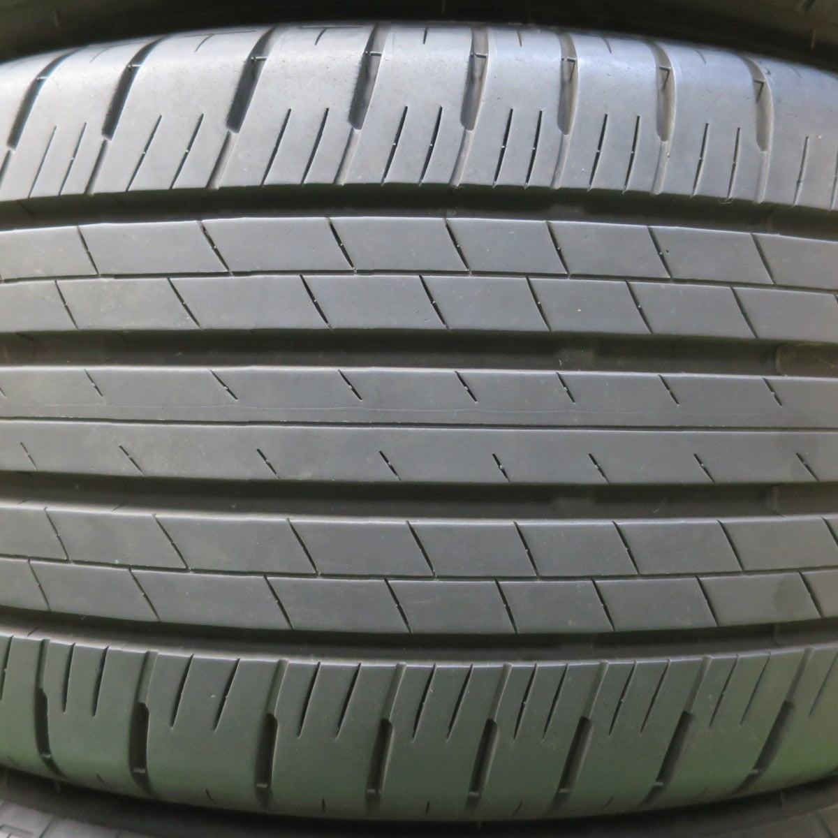 バリ溝！24年！9.5分★225/50R18 ブリヂストン アレンザ H/L 33 タイヤ 18インチ ALENZA CH-R ヴェゼル オデッセイ カローラクロス 等★6052306イノタ
