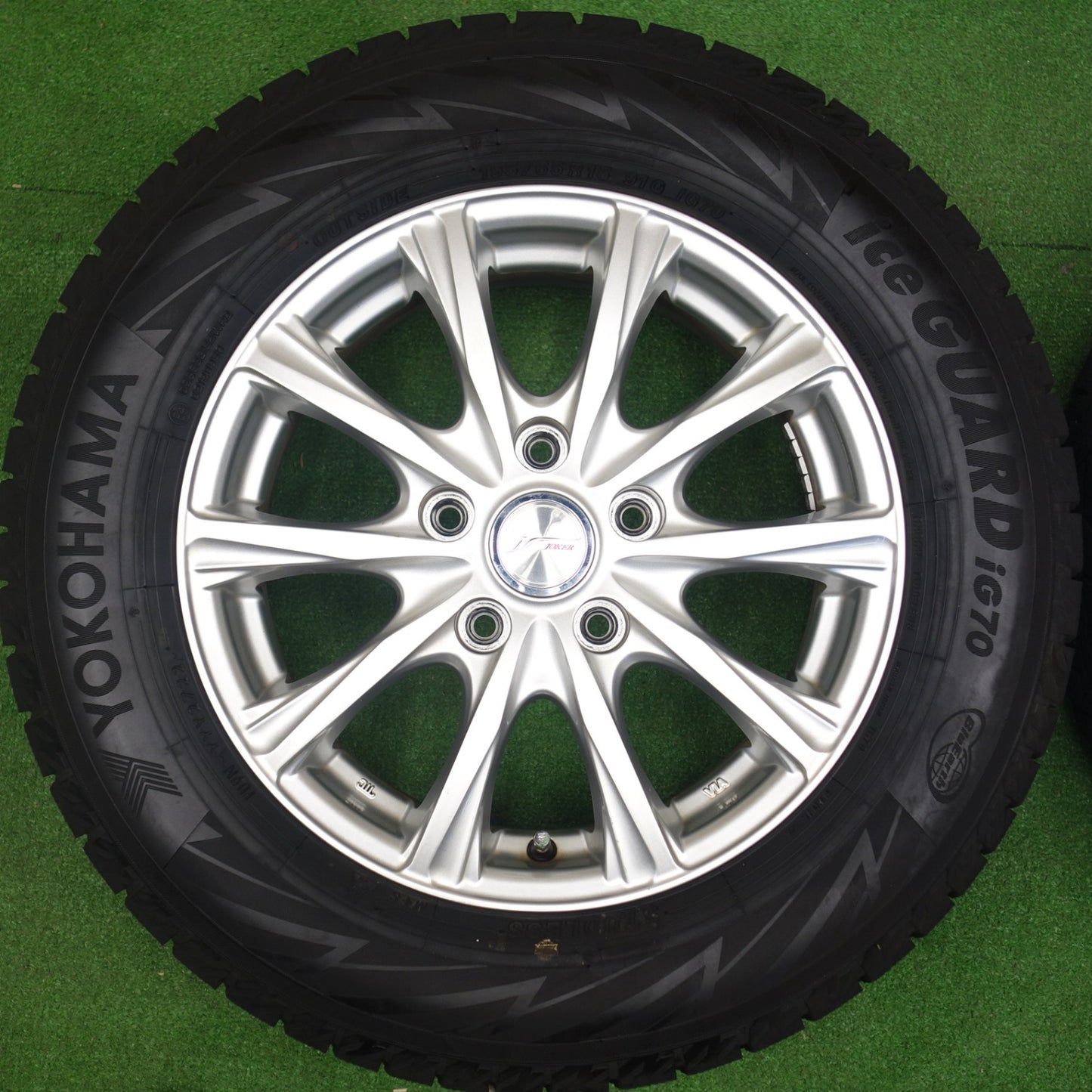 バリ溝！22年！キレイ！9.5分★スタッドレス 195/65R15 ヨコハマ アイスガード iG70 JOKER ジョーカー 15インチ PCD114.3/5H★6031303KTス