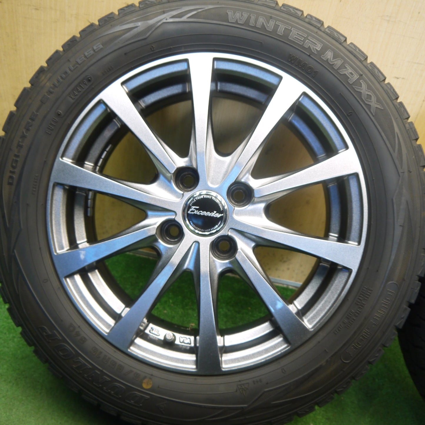 4本価格◎スタッドレス 175/65R15 ダンロップ ウインターマックス WM01 Exceeder エクシーダー 15インチ PCD100/4H◎6082603Hス