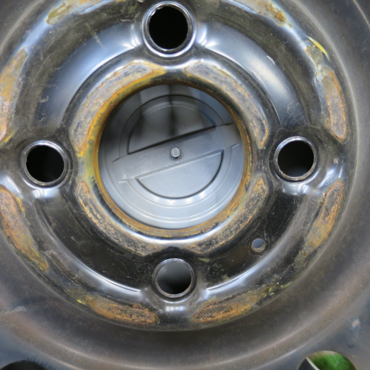 キレイ！付属品付き◎日産 E12 ノート 純正 スチール ホイール 14インチ 14×5.5J PCD100/4H◎6102003NGホ