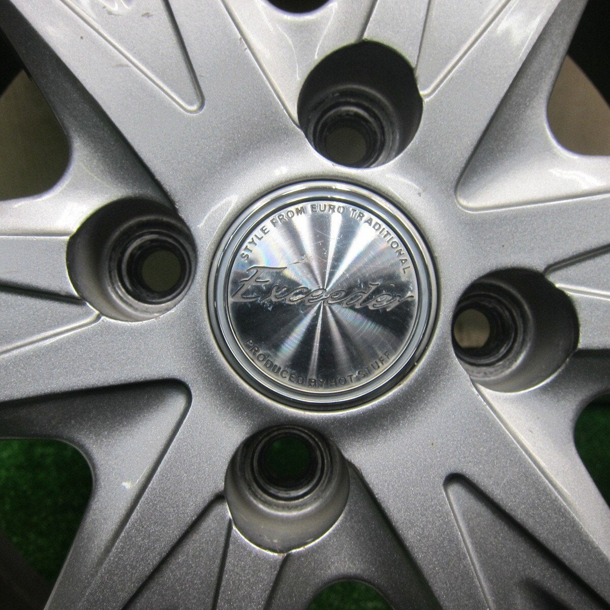 バリ溝！9.5分★スタッドレス 185/65R15 ミシュラン X-ICE3+ Exceeder エクシーダー 15インチ PCD100/4H★4121403TNス