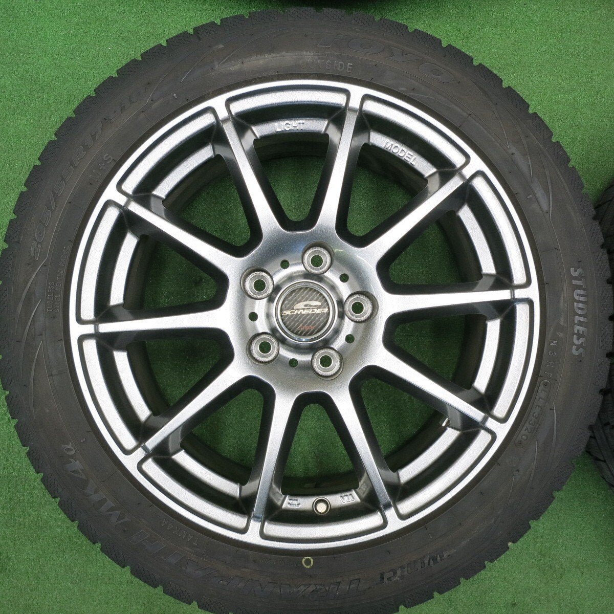 バリ溝！20年！キレイ！9分★スタッドレス 205/55R17 トーヨー ウインター トランパス MK4α SCHNEIDER ATECH シュナイダー 17インチ PCD114.3/5H★4121607TNス