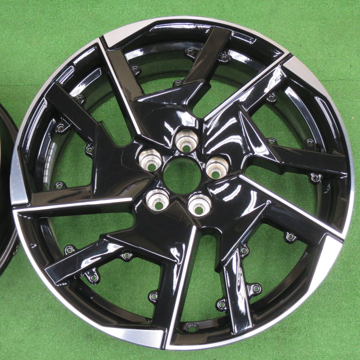 4本価格★プジョー 408 GT 純正 ホイール 19インチ 19×7J PCD108/5H★6060503NKホ