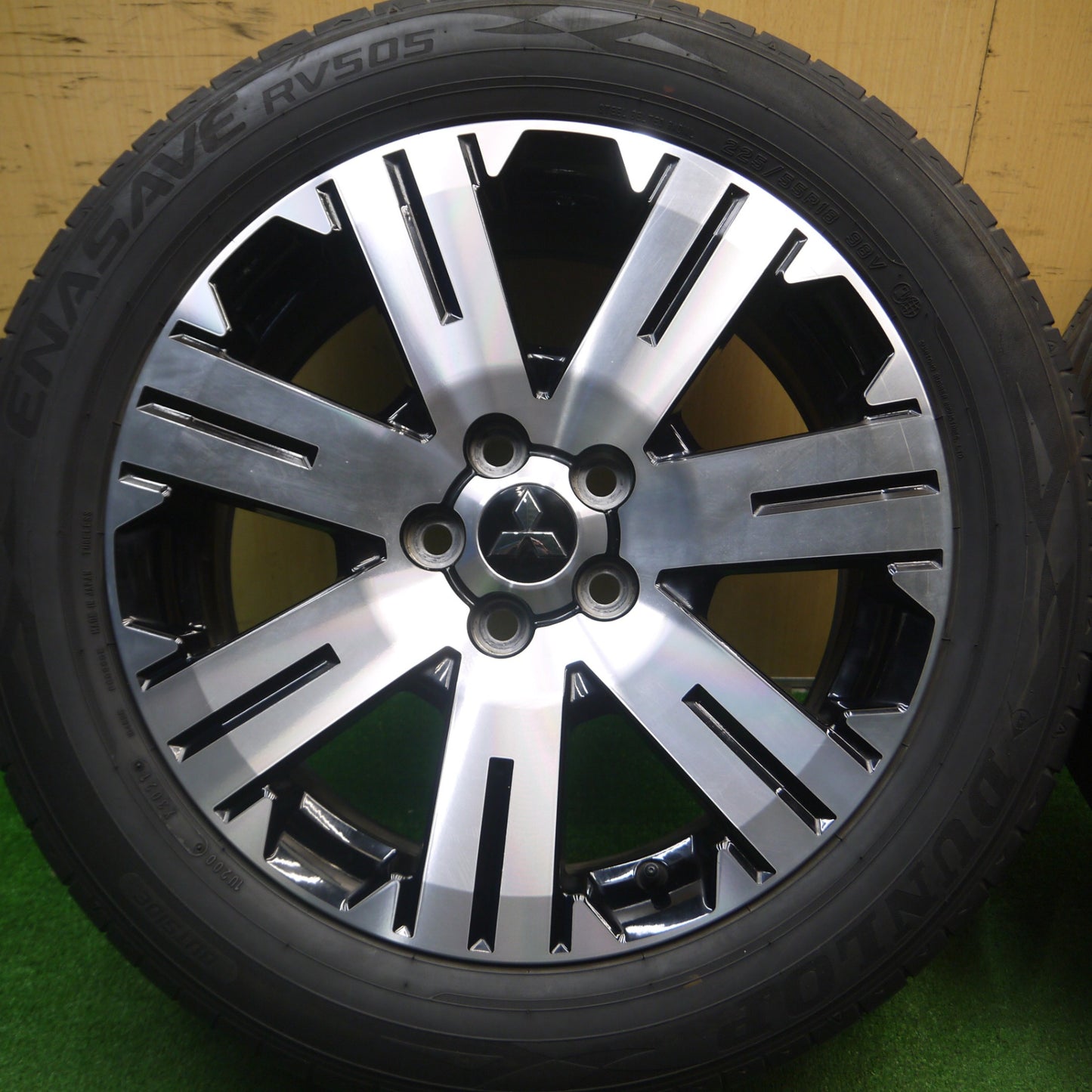 [送料無料] バリ溝！21年！キレイ！9.5分★三菱 デリカ D:5 純正 225/55R18 トーヨー プロクセス CL1 SUV ダンロップ エナセーブ RV505 18インチ PCD114.3/5H★5021403Hノ