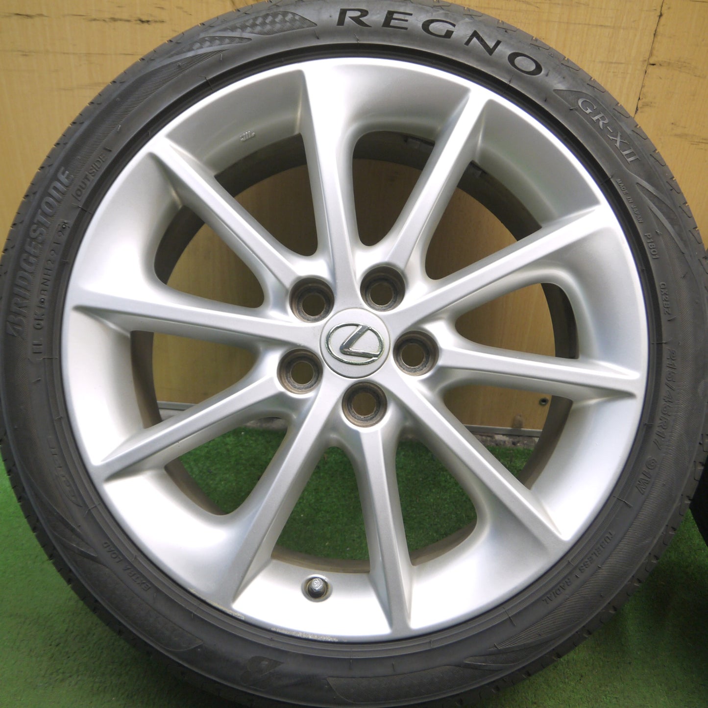 *送料無料* バリ溝！8.5分★レクサス CT200h バージョンL 純正 215/45R17 ブリヂストン レグノ GR-X2 17インチ PCD100/5H★4040515Hノ