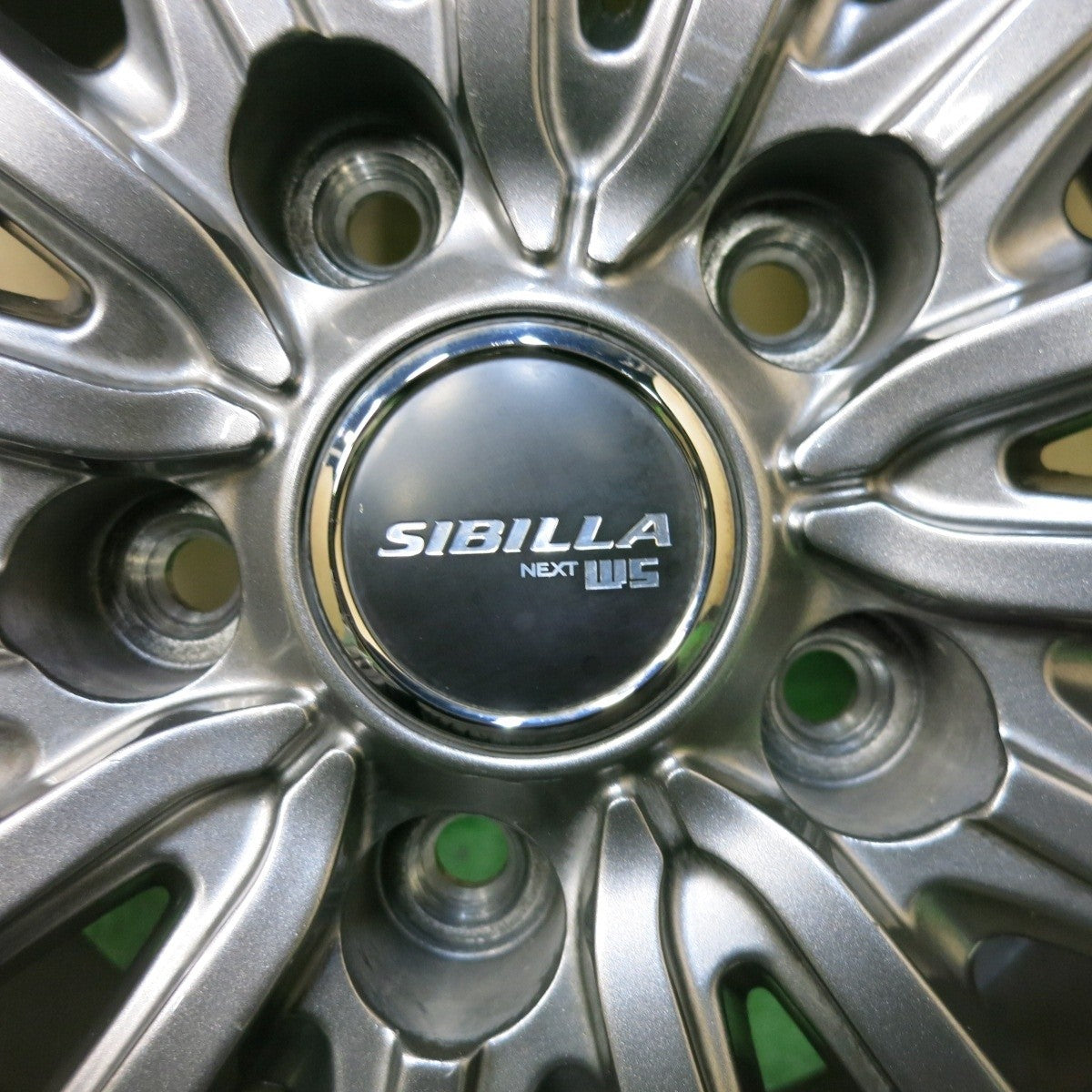バリ溝！21年！キレイ！9.5分★スタッドレス 195/65R15 ダンロップ ウインターマックス WM02 SIBILLA NEXT W5 シビラ 15インチ PCD114.3/5H★4121805SYス