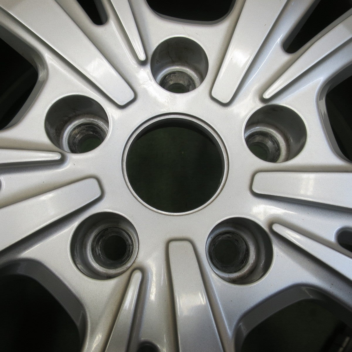 バリ溝！21年！キレイ！9.5分★BMW 等 smartline 365 225/55R17 スタッドレス ダンロップ ウインターマックス WM02 スマートライン 17インチ PCD112/5H★5103004イス