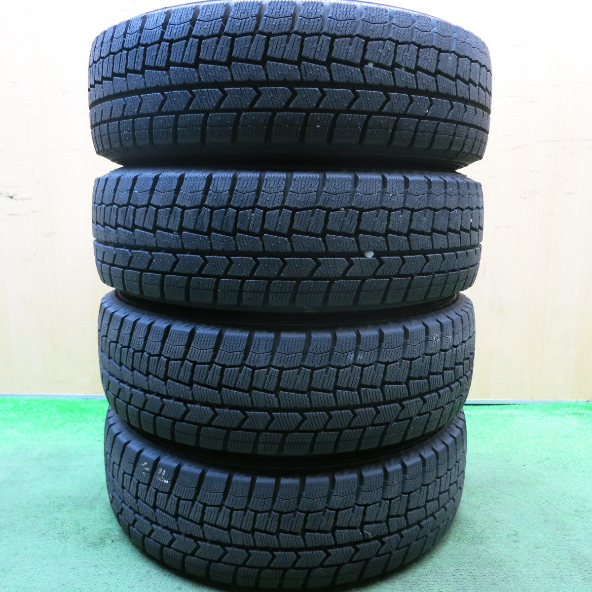 バリ溝！22年！キレイ！ほぼ10分★BMW MINI 等 smartline 175/65R15 スタッドレス ダンロップ ウインターマックス WM02 スマートライン 15インチ PCD112/5H★5080908HAス
