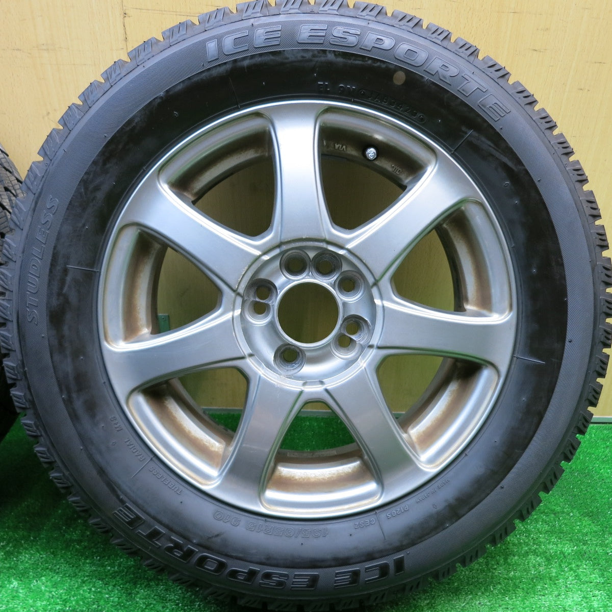 バリ溝！23年！9.5分以上★スタッドレス 195/65R15 アイスエスポルテ 社外 アルミ 15インチ PCD100/4H 5H マルチ★5100904HAス