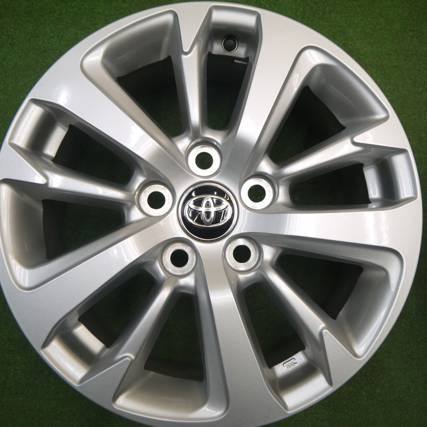 新車外し★トヨタ ヤリスクロス 純正 ホイール 16インチ 16×6.5J PCD114.3/5H★6010609Hホ