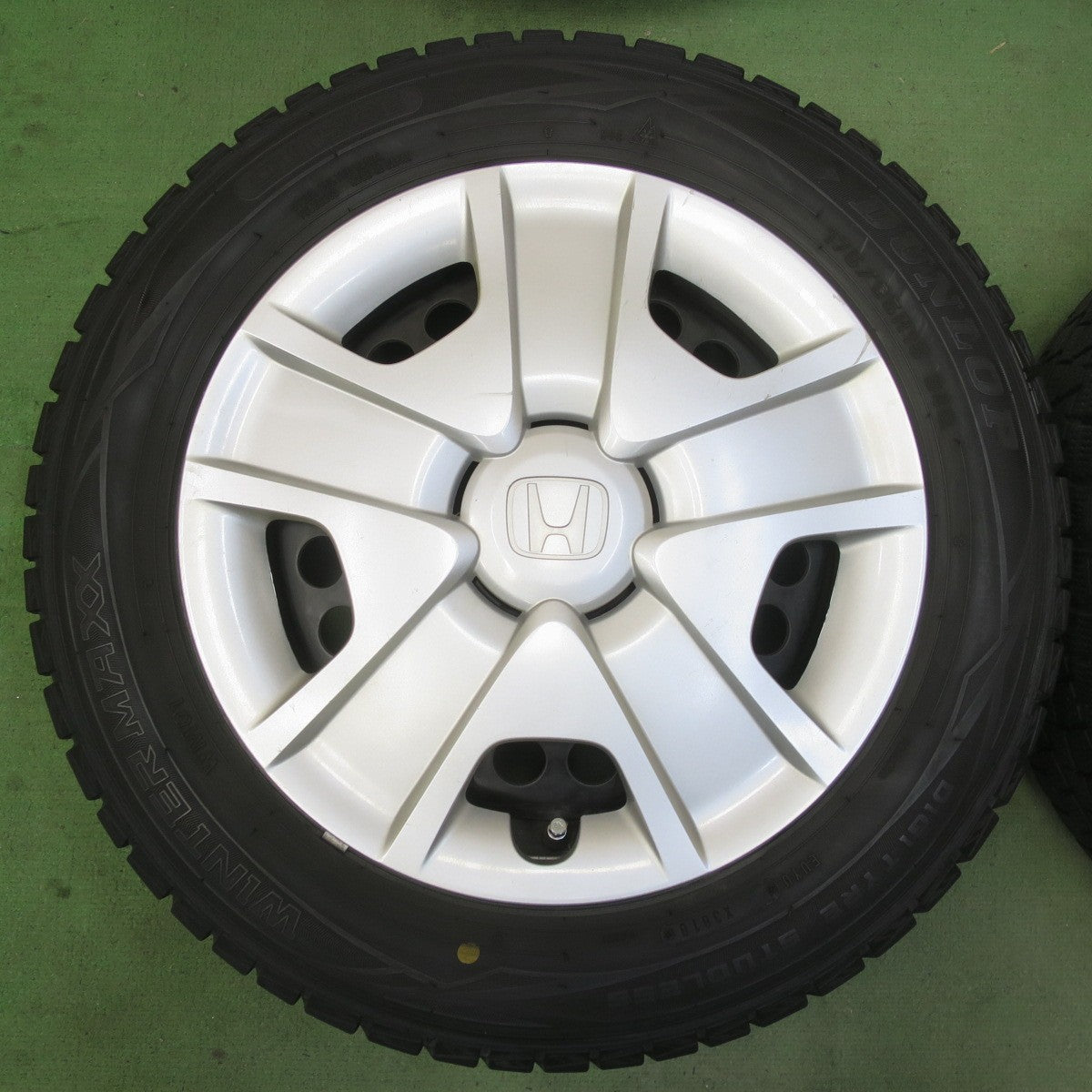 バリ溝！8.5分★ホンダ フィット 純正 スチール 175/65R15 スタッドレス ダンロップ ウインターマックス WM01 15インチ PCD100/4H★6043020イス