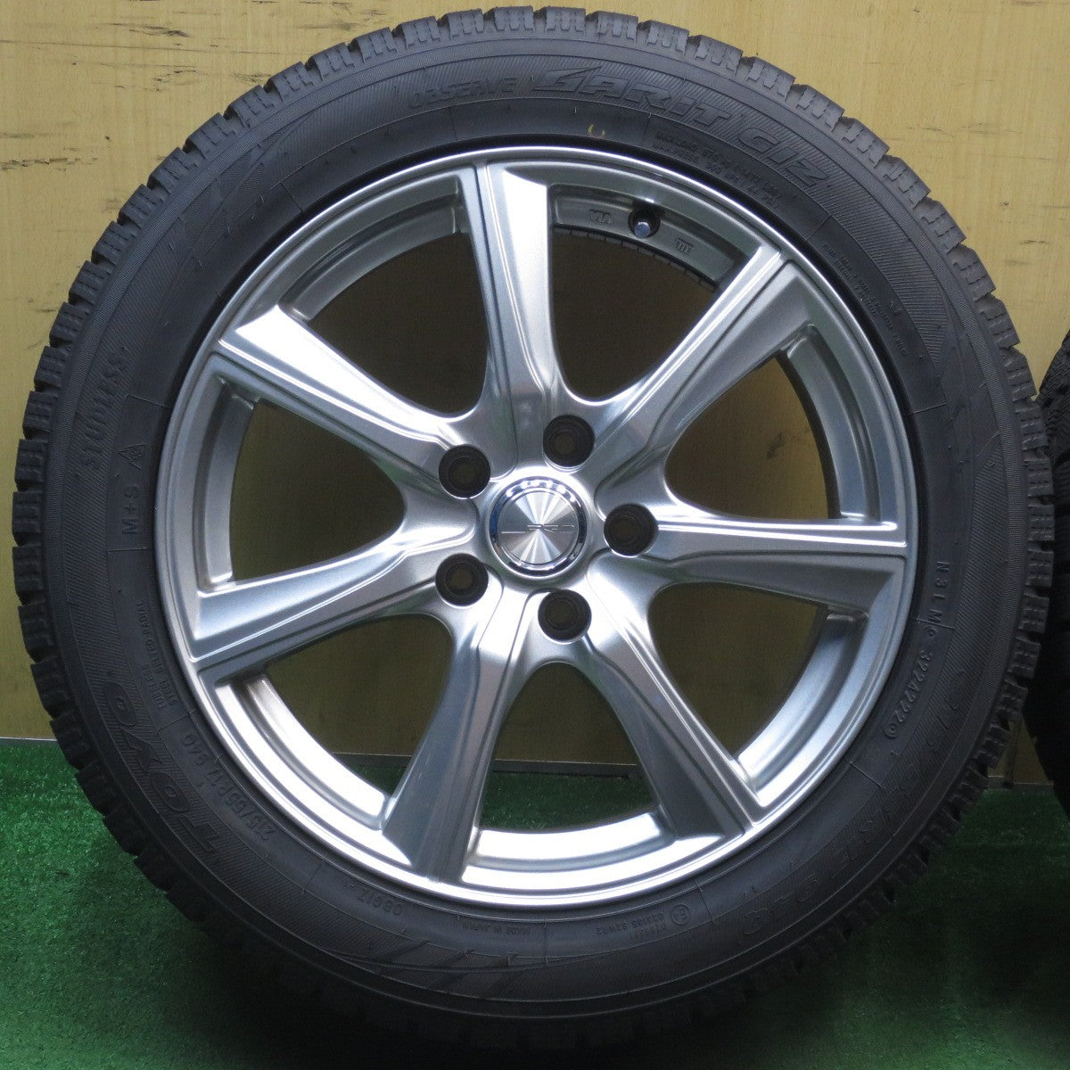 バリ溝！22年！キレイ！ほぼ10分★スタッドレス 215/55R17 トーヨー オブザーブ ガリット GIZ PRD 社外 アルミ 17インチ PCD114.3/5H★5081303NJス