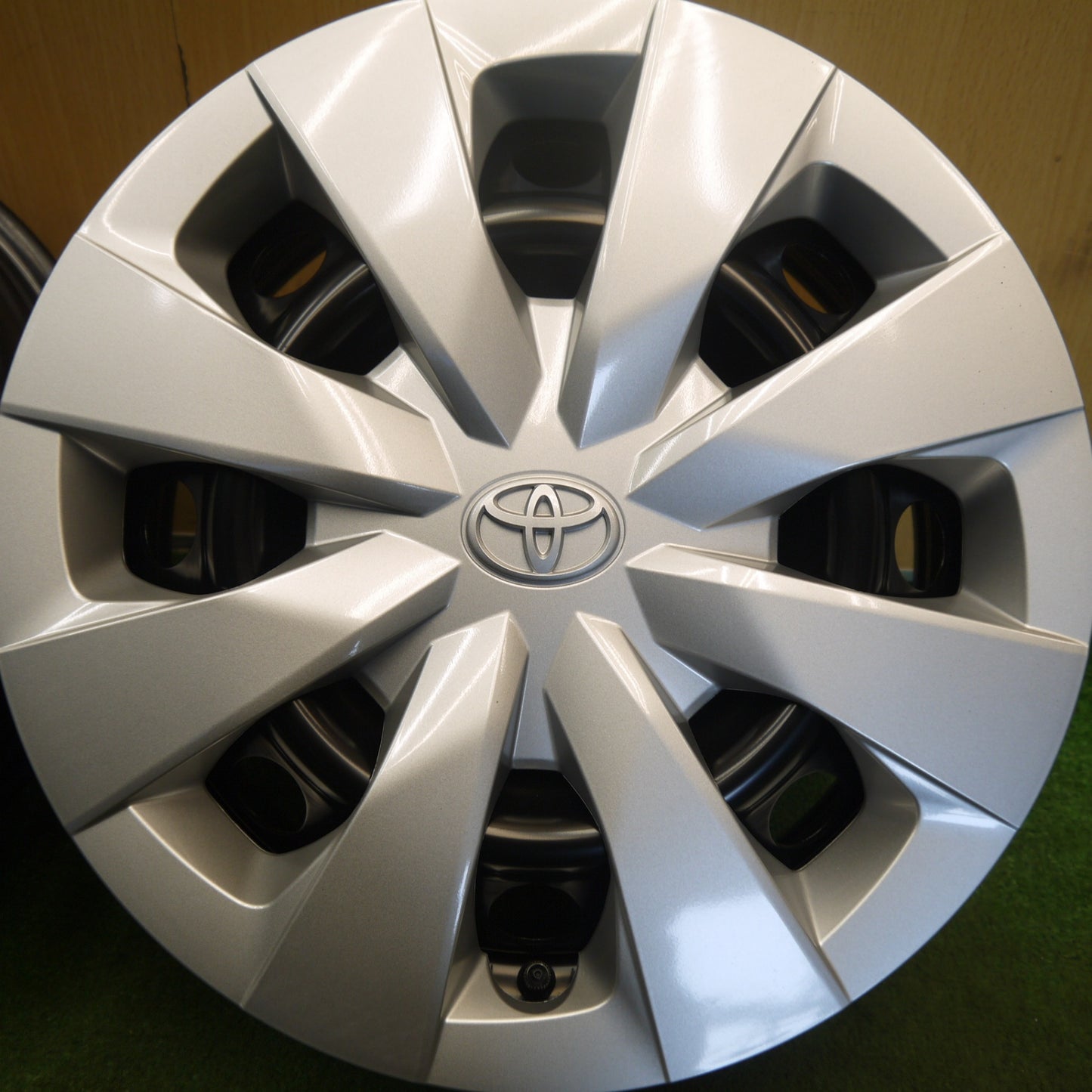 新車外し★トヨタ カローラツーリング 純正 スチール ホイール 15インチ 15×6J PCD100/5H★6051903Hホ