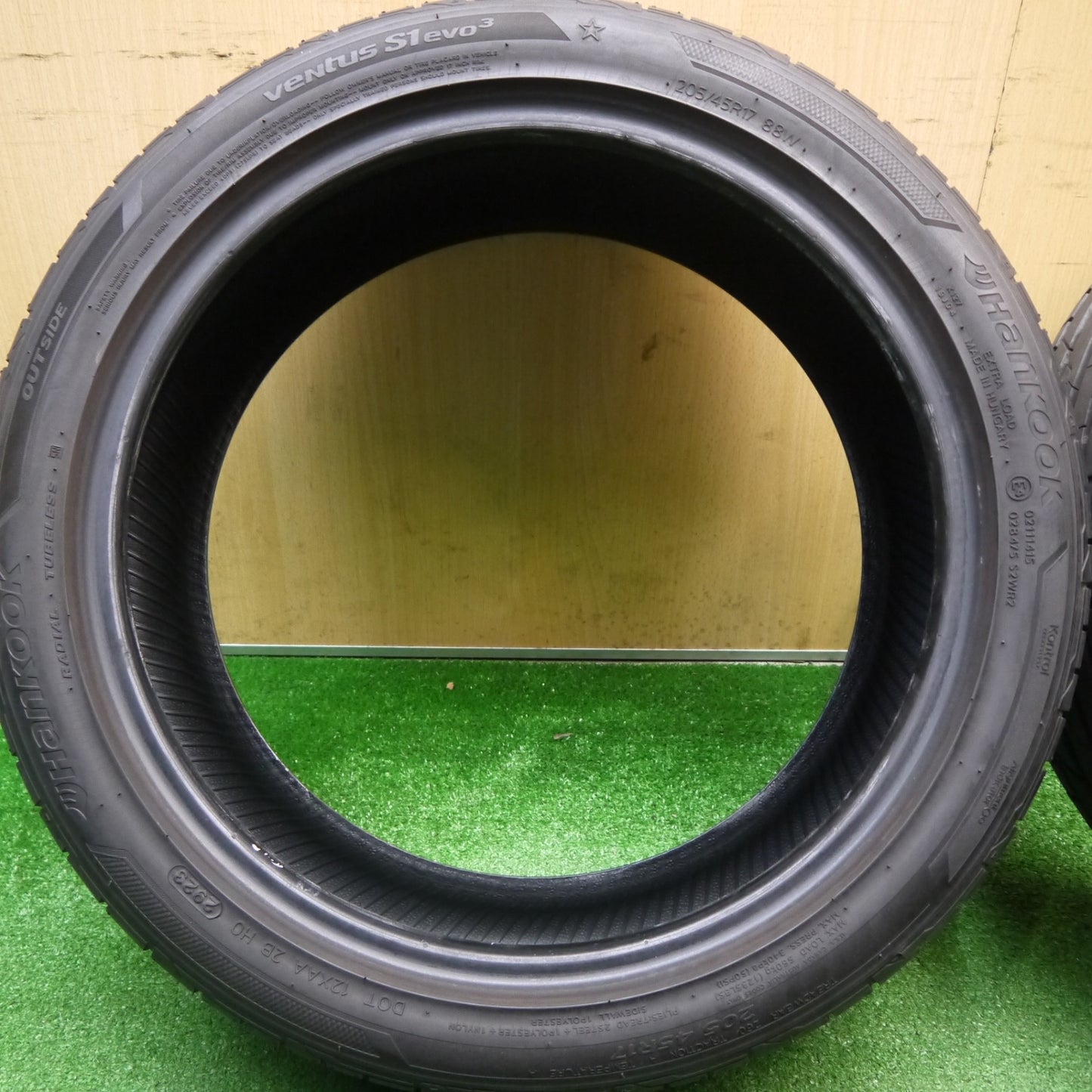 バリ溝！25年！ほぼ10分★205/45R17 ハンコック VENTUS S1 evo3 ベンタス タイヤ 17インチ GR ヤリス ヴィッツ CR-Z シビック 等★5122207Hノタ