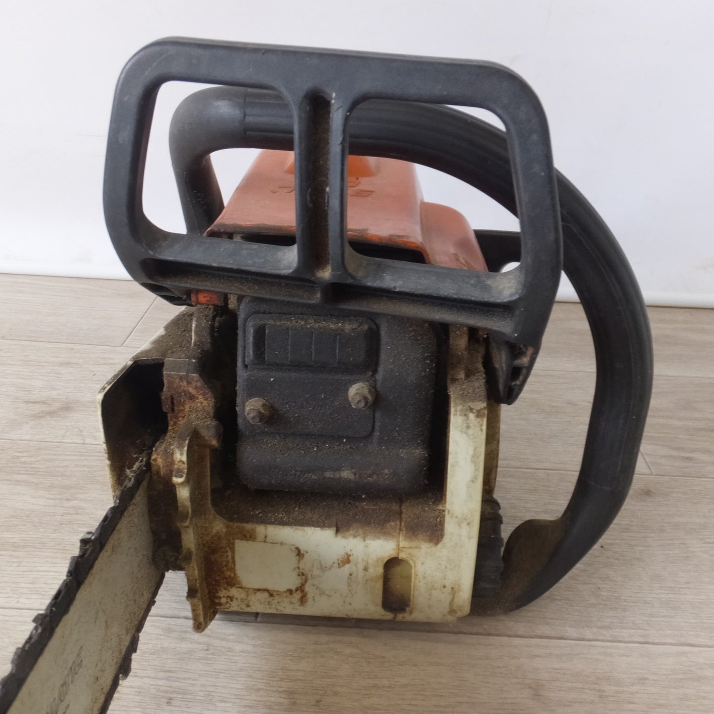 [送料無料] 岐阜発 ジャンク★スチール STIHL エンジンチェーンソー 017 D-71336★