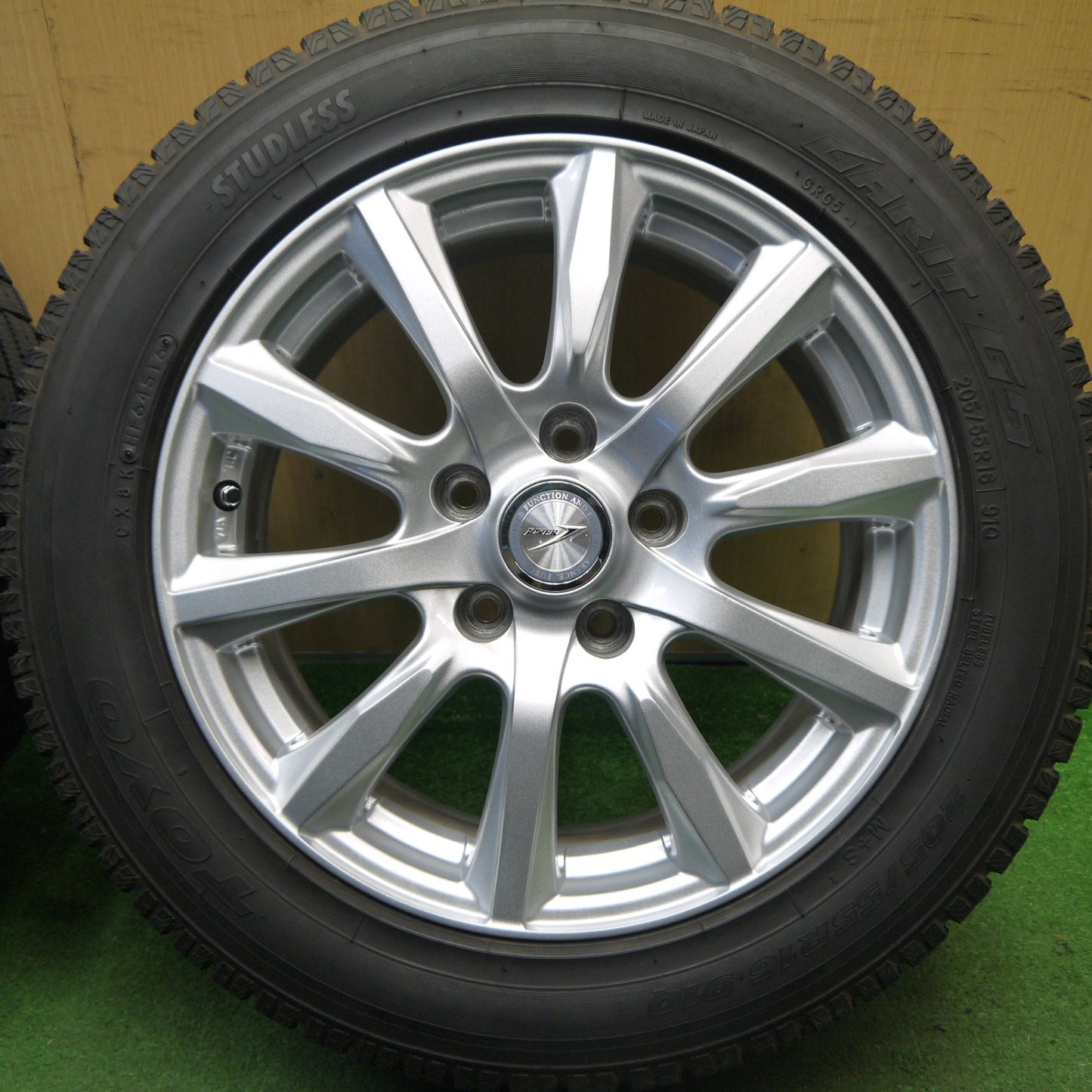 バリ溝！キレイ！9.5分★スタッドレス 205/55R16 トーヨー ガリット G5 JOKER ジョーカー 16インチ PCD114.3/5H★5040904Hス