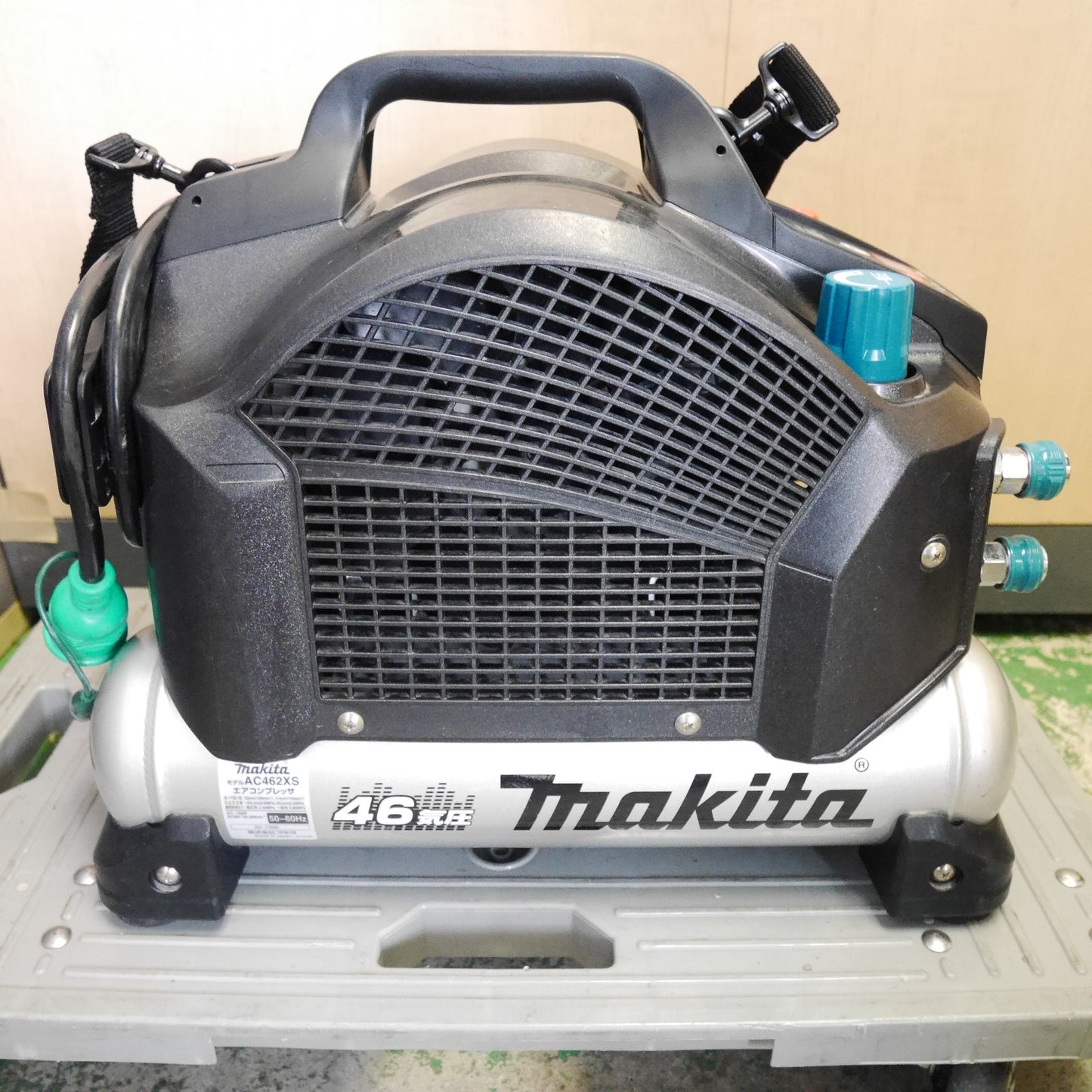 [送料無料] キレイ☆マキタ エアコンプレッサ AC462XS 50-60Hz エアー ツール 工具 黒 ブラック 高圧 両用 Makita☆