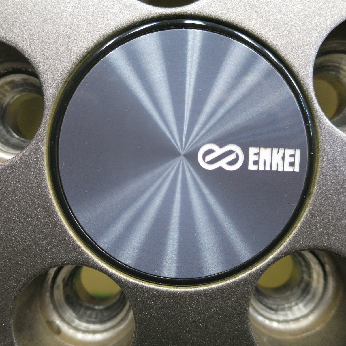 バリ溝！22年！キレイ！9.5分★プリウス 86 BRZ 等 ENKEI PFM1 225/40R18 トーヨー ナノエナジー3 プラス 18インチ エンケイ PCD100/5H★5120601NKノ