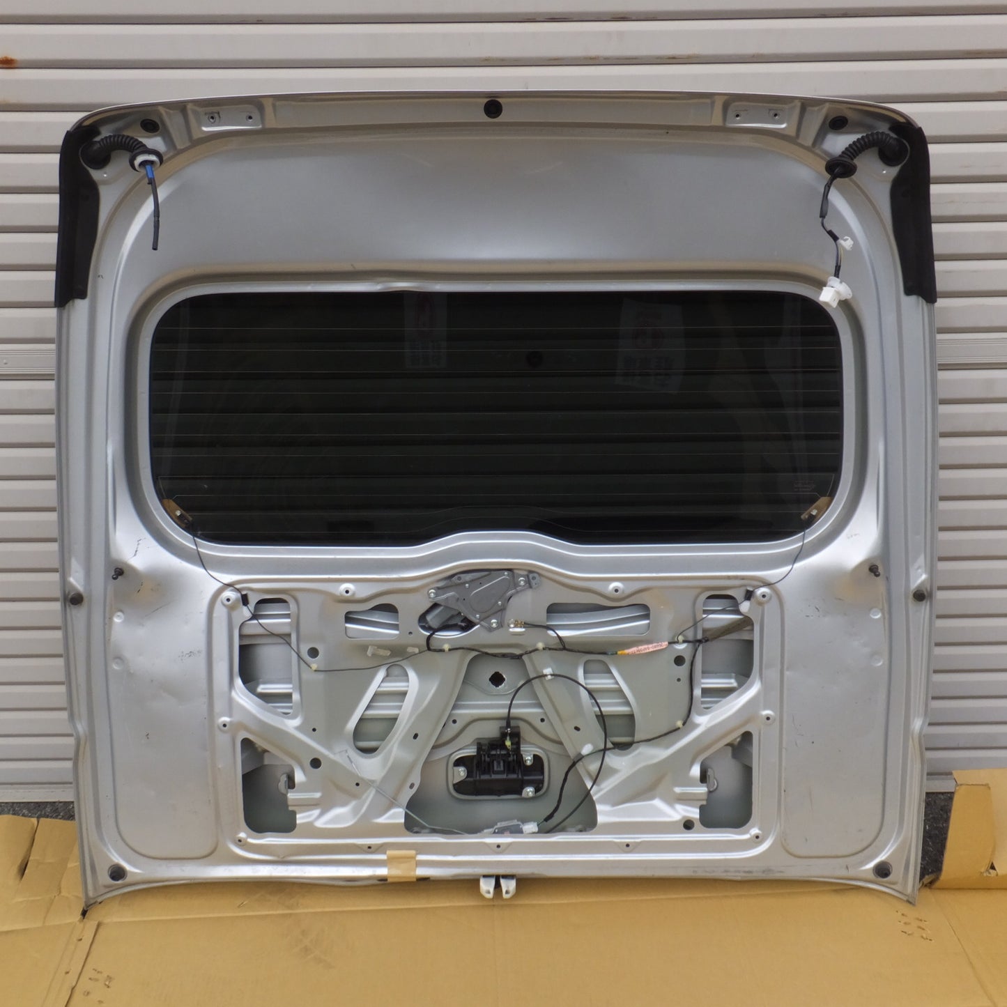 【岐阜発 直接引取限定】現状品★日産 NISSAN 純正 クリッパー NV100 S331V H30 リアハッチ リアゲート バックドア★