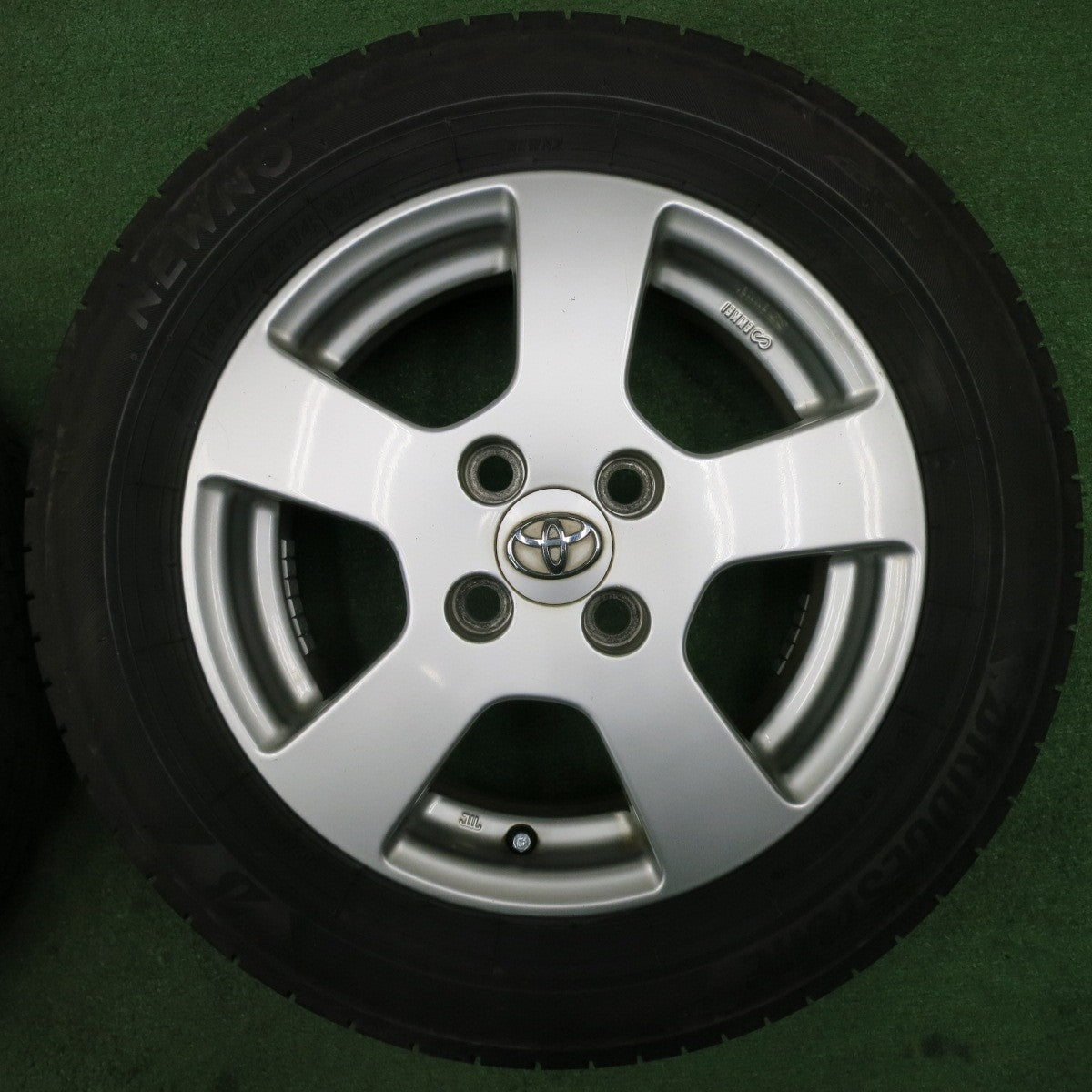 [送料無料] 4本価格！23年★トヨタ パッソ ポルテ ヴィッツ 等 純正 ENKEI 165/70R14 ブリヂストン NEWNO 14インチ エンケイ PCD100/4H★5010205NJノ