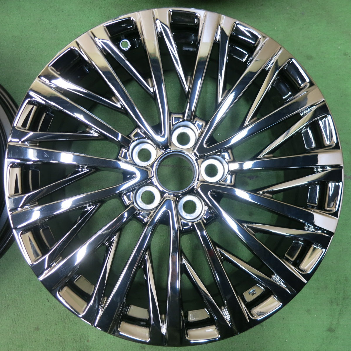 [送料無料] 新車外し★レクサス LM エクゼクティブ スパッタリング 純正 ホイール 19インチ 19×7J PCD120/5H★5031202SYホ