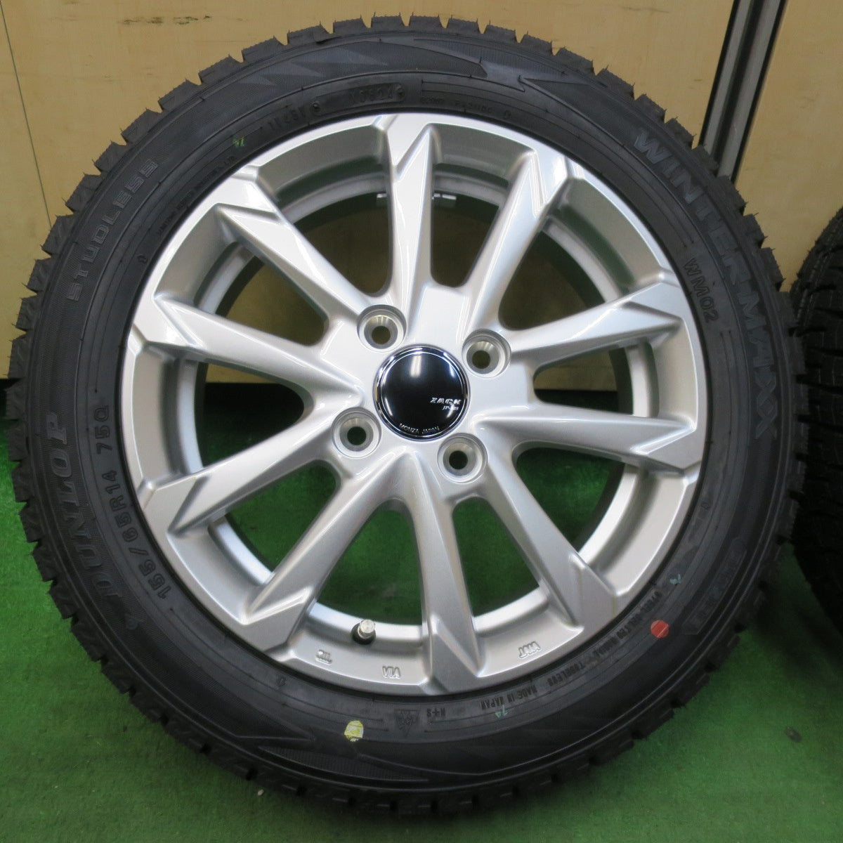 [送料無料] 未使用！24年★スタッドレス 155/65R14 ダンロップ ウインターマックス WM02 ZACK JP-325 MONZA ザック 14インチ PCD100/4H★4122704イス
