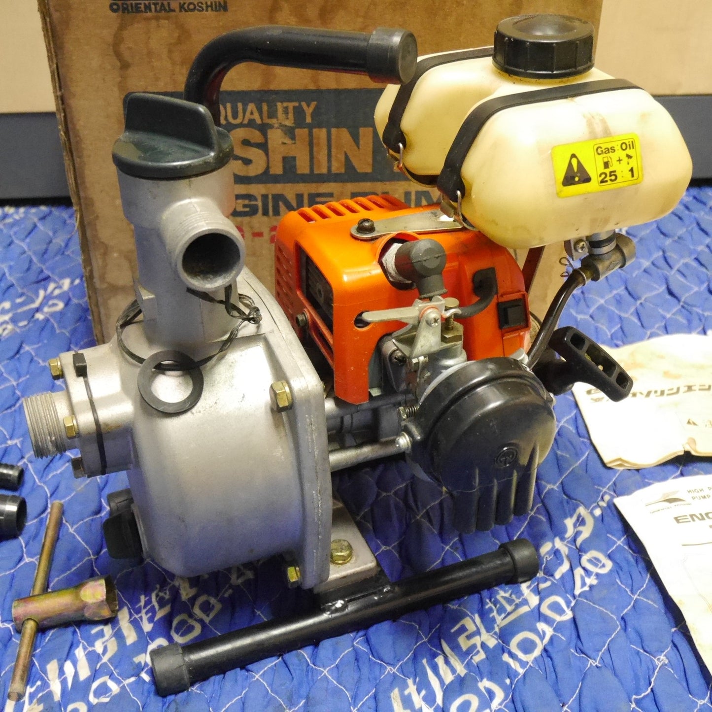 [送料無料] ☆工進 エンジン ポンプ SEG-25E 口径 25mm 1インチ 吐出量 110L 農業 庭園 水撒き 排水 KOSHIN ジャンク品☆