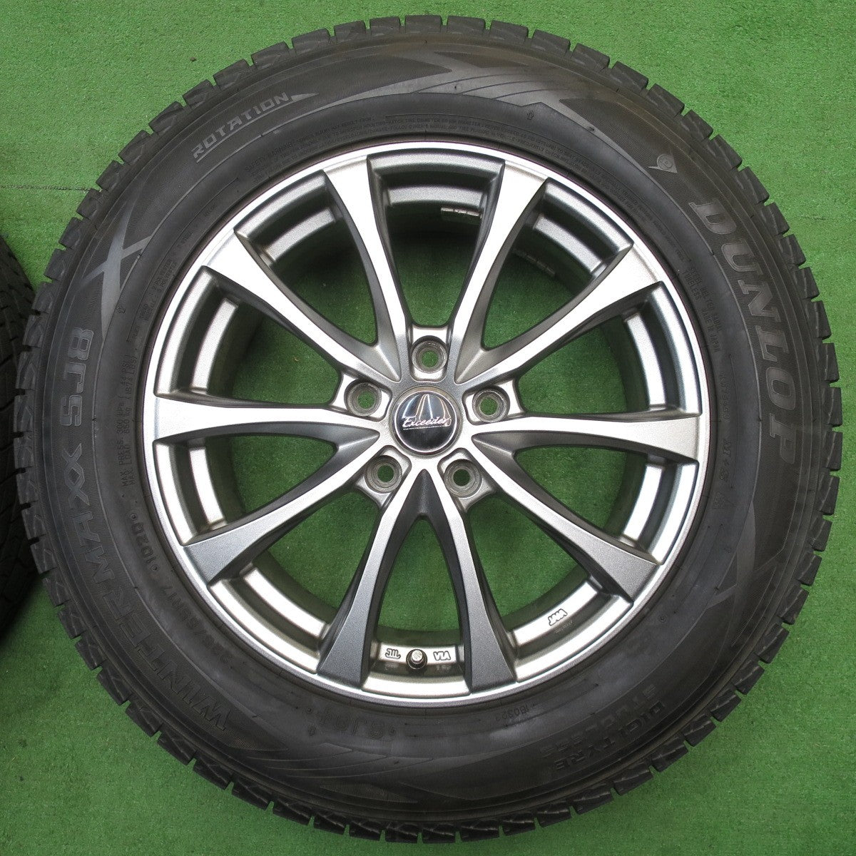 ほぼ未使用！23年！キレイ★スタッドレス 225/65R17 ダンロップ ウインターマックス  SJ8 Exceeder エクシーダー 17インチ PCD114.3/5H★6022504NJス