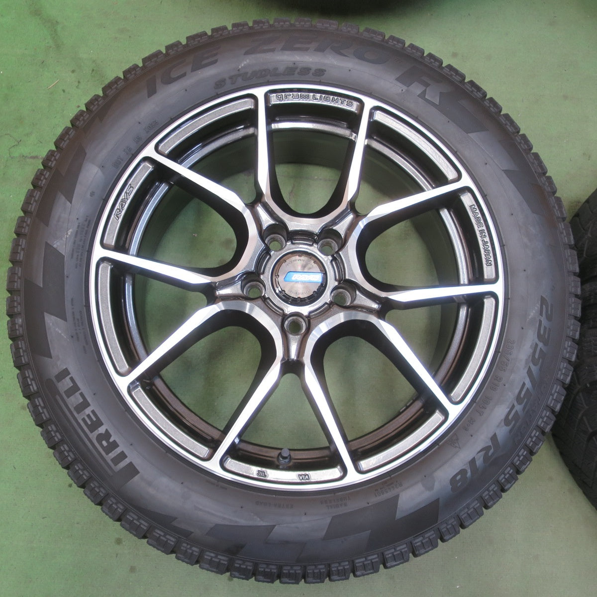 キレイ★RAYS gram LIGHTS GL-57ANA 235/55R18 スタッドレス ピレリ アイス ゼロ R レイズ グラムライツ 18インチ PCD114.3/5H★6052709イス
