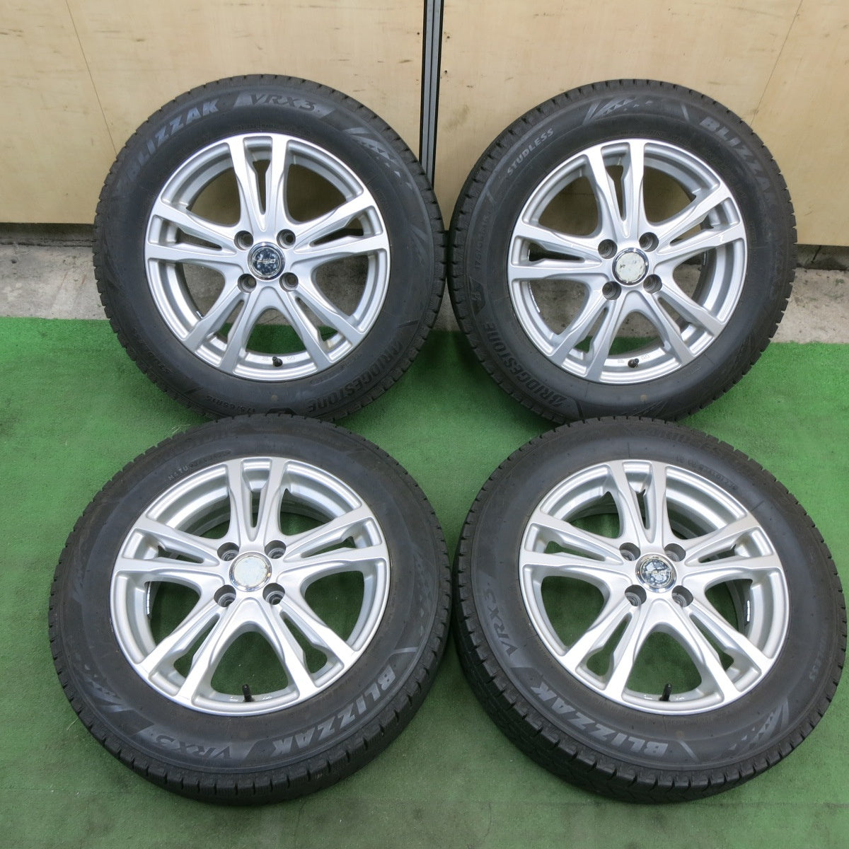 バリ溝！23年！9分★スタッドレス 175/65R15 ブリヂストン ブリザック VRX3 FEID フェイド 15インチ PCD100/4H★6012605ナス