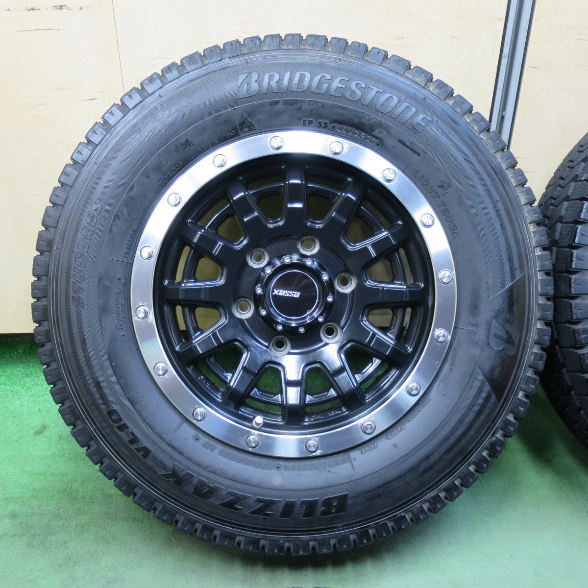 バリ溝！23年！9.5分★スタッドレス ESSEX エセックス EX-15 195/80R15 107/105N ブリヂストン ブリザック VL10 PCD139.7/6H★5111403TTス