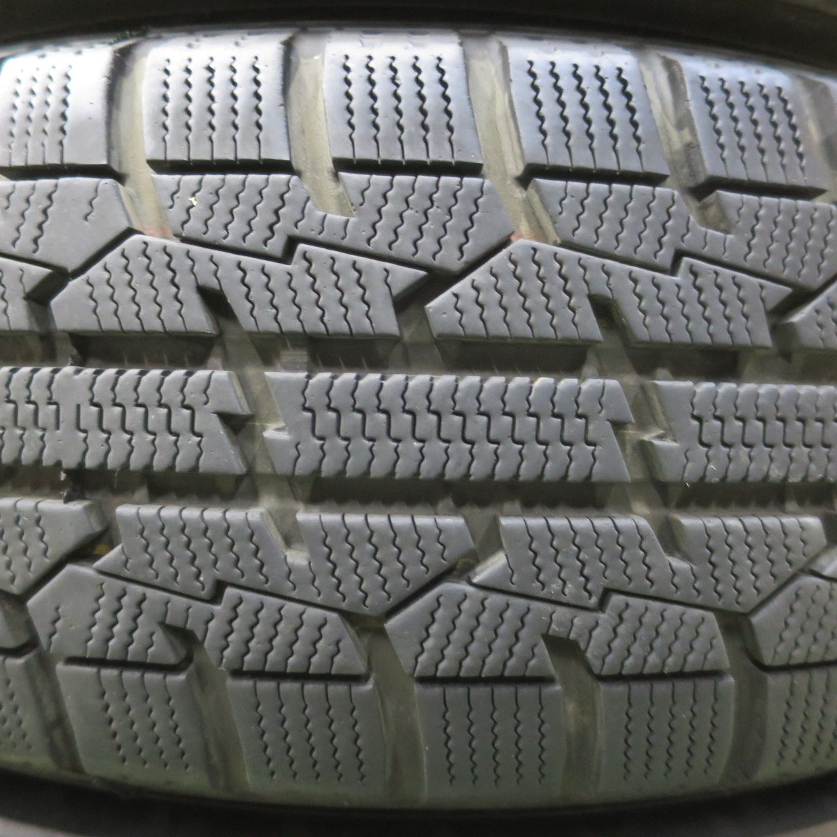バリ溝！22年！9.5分★スタッドレス 175/65R15 トーヨー オブザーブ ガリット GIZ 社外 アルミ 15インチ PCD100/4H 5H マルチ★6051809イス