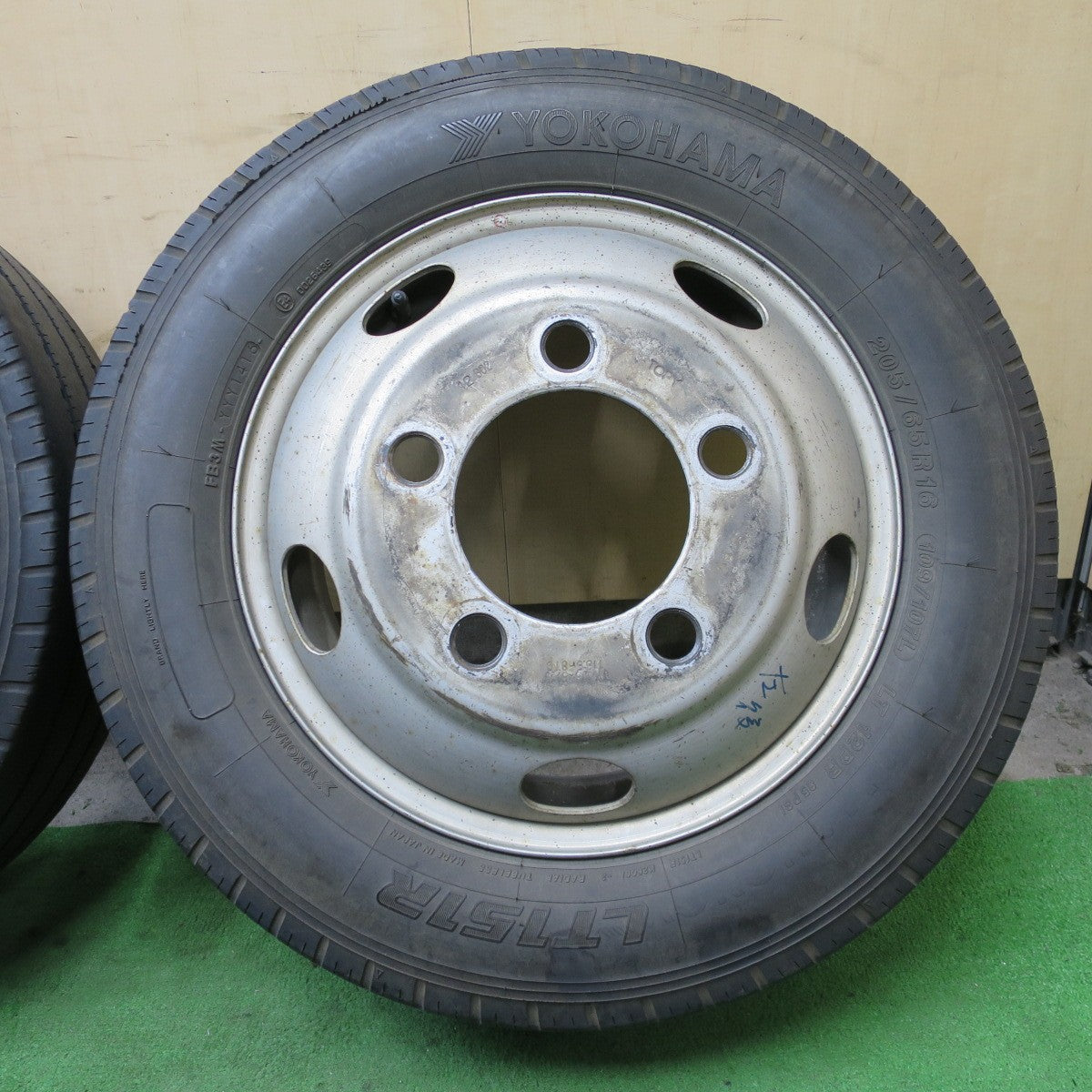 バリ溝！8.5分！6本★トラック 205/65R16 109/107L 12PR ヨコハマ LT151R TOPY スチール ホイール 116.5-8TC 16インチ PCD203.2/5H★6040801ナノ