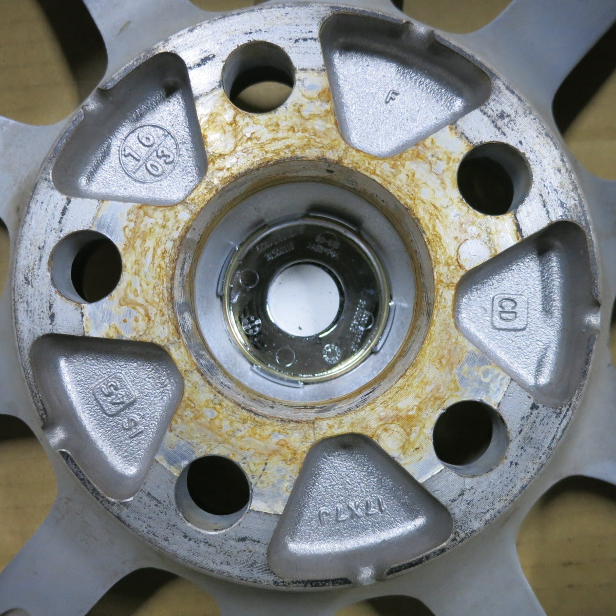 [送料無料] キレイ★ECO FORME エコフォルム 17インチ ホイール 17×7J PCD114.3/5H★5021009SYホ
