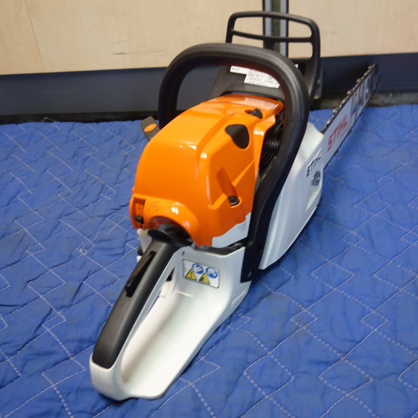 [送料無料] キレイ☆スチール エンジン チェーンソー MS241C-M ガイドバー 40cm チェンソー 農機具 STIHL☆