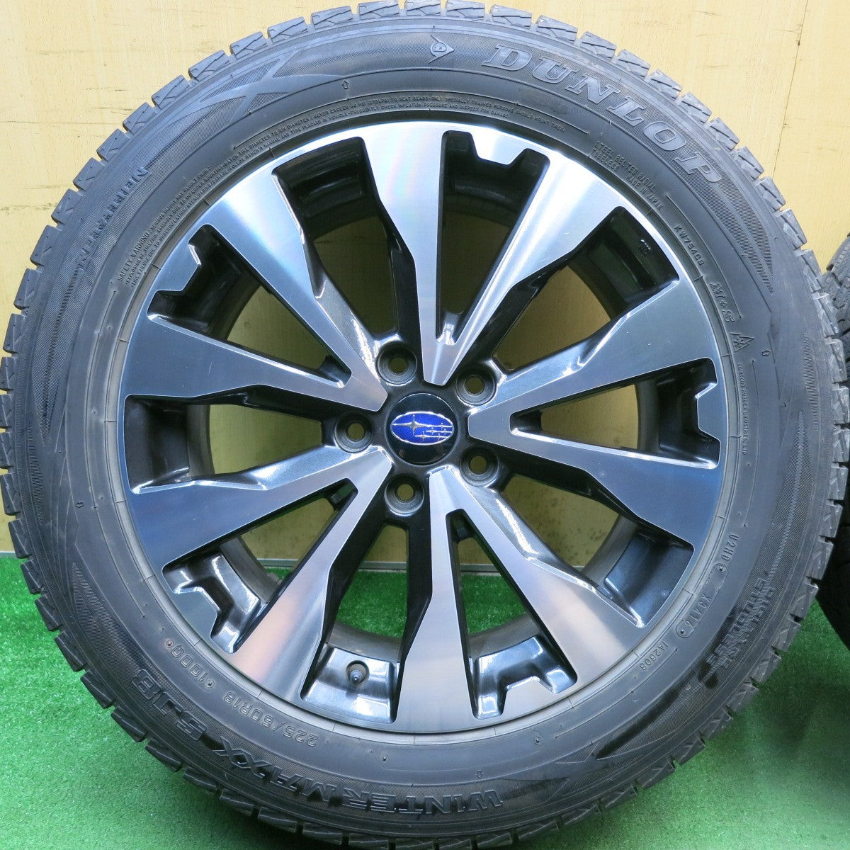 バリ溝！9分◎スバル BS9 レガシィ アウトバック 純正 225/60R18 スタッドレス ダンロップ ウインターマックス SJ8 18インチ PCD114.3/5H◎6100804HAス