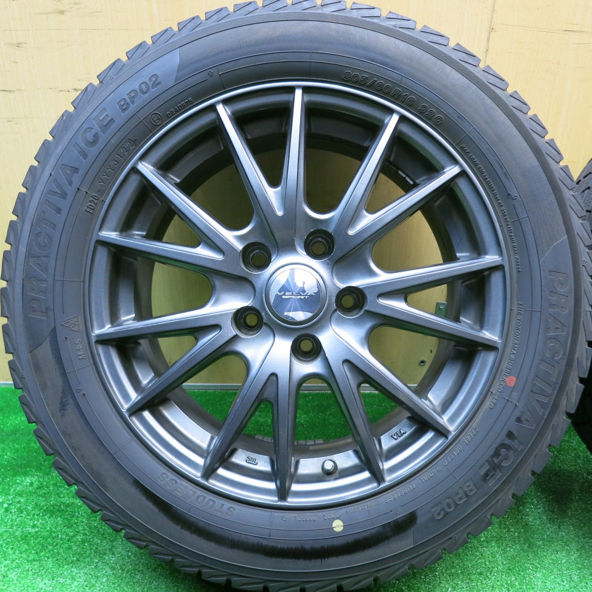 バリ溝！22年！8.5分★スタッドレス 205/60R16 プラクティバ アイス BP02 ヨコハマ VELVA SPORT ヴェルヴァ スポーツ 16インチ PCD114.3/5H★5102504HAス