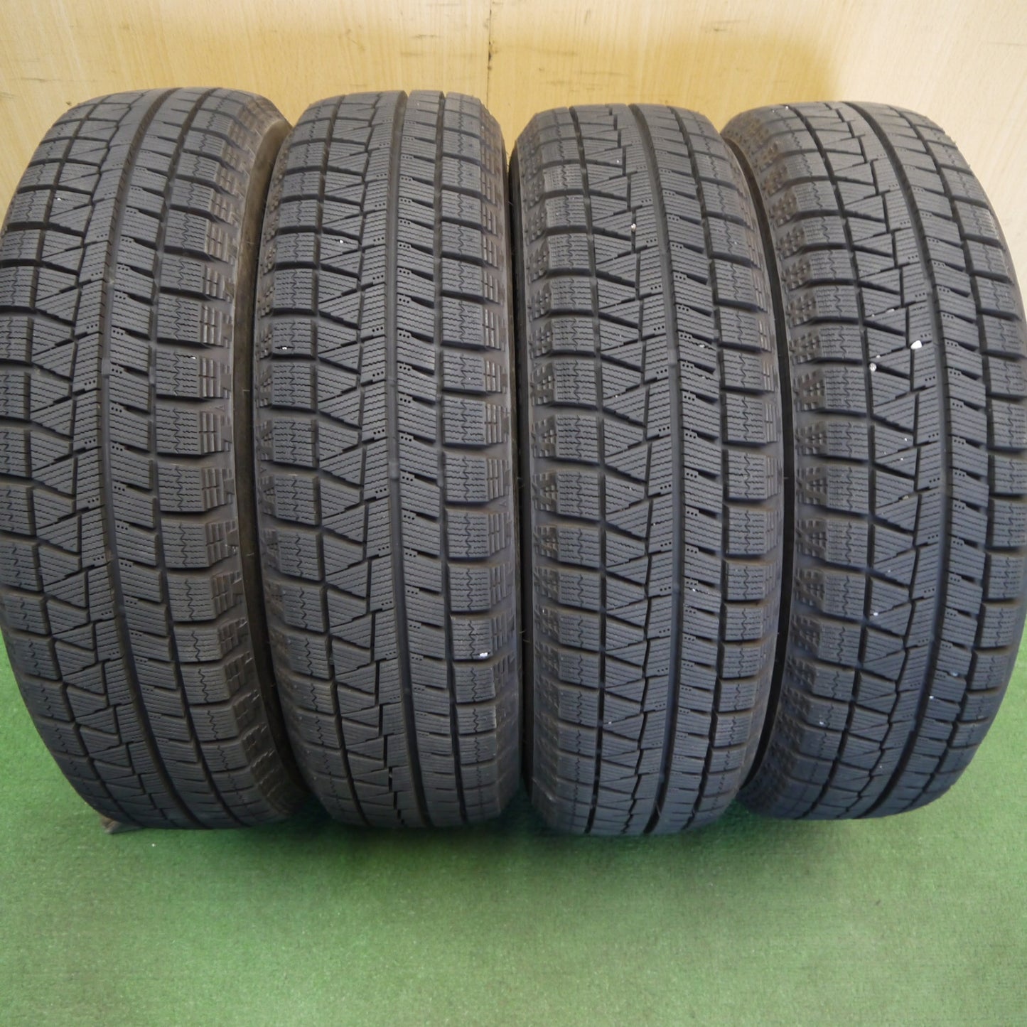 バリ溝！24年！キレイ！9.5分★スタッドレス 155/65R14 ブリヂストン アイスパートナー2 BALMINUM BR10 バルミナ 14インチ PCD100/4H★6051208Hス