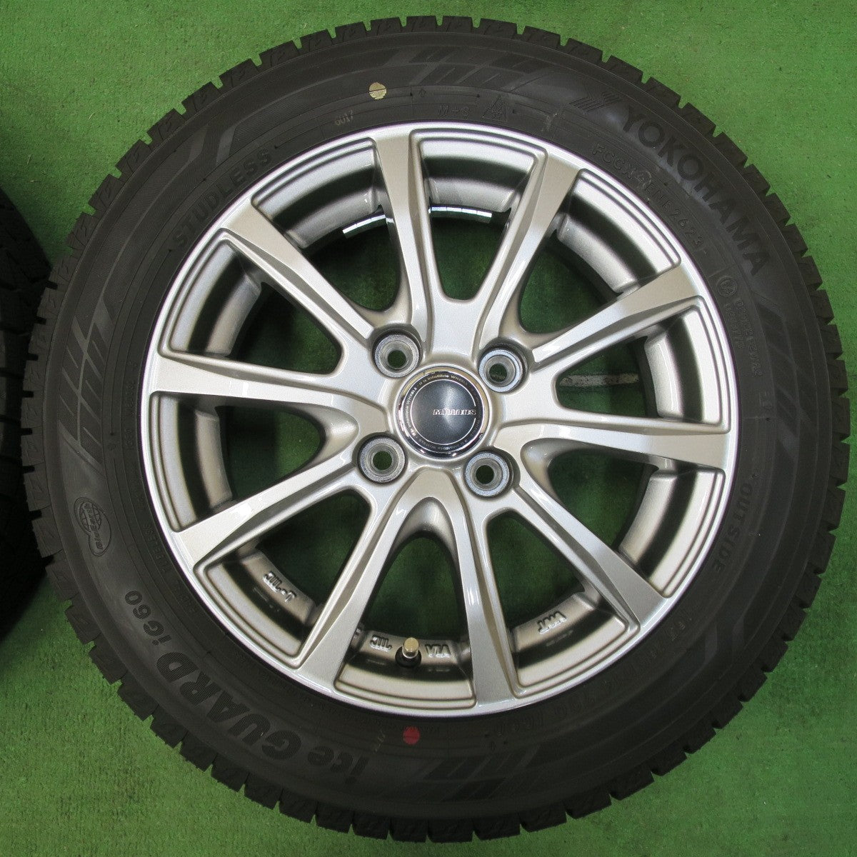[送料無料] バリ溝！23年！キレイ！ほぼ10分★スタッドレス 165/65R14 ヨコハマ アイスガード iG60 MiLLOUS ミルアス 14インチ PCD100/4H★4112907イス