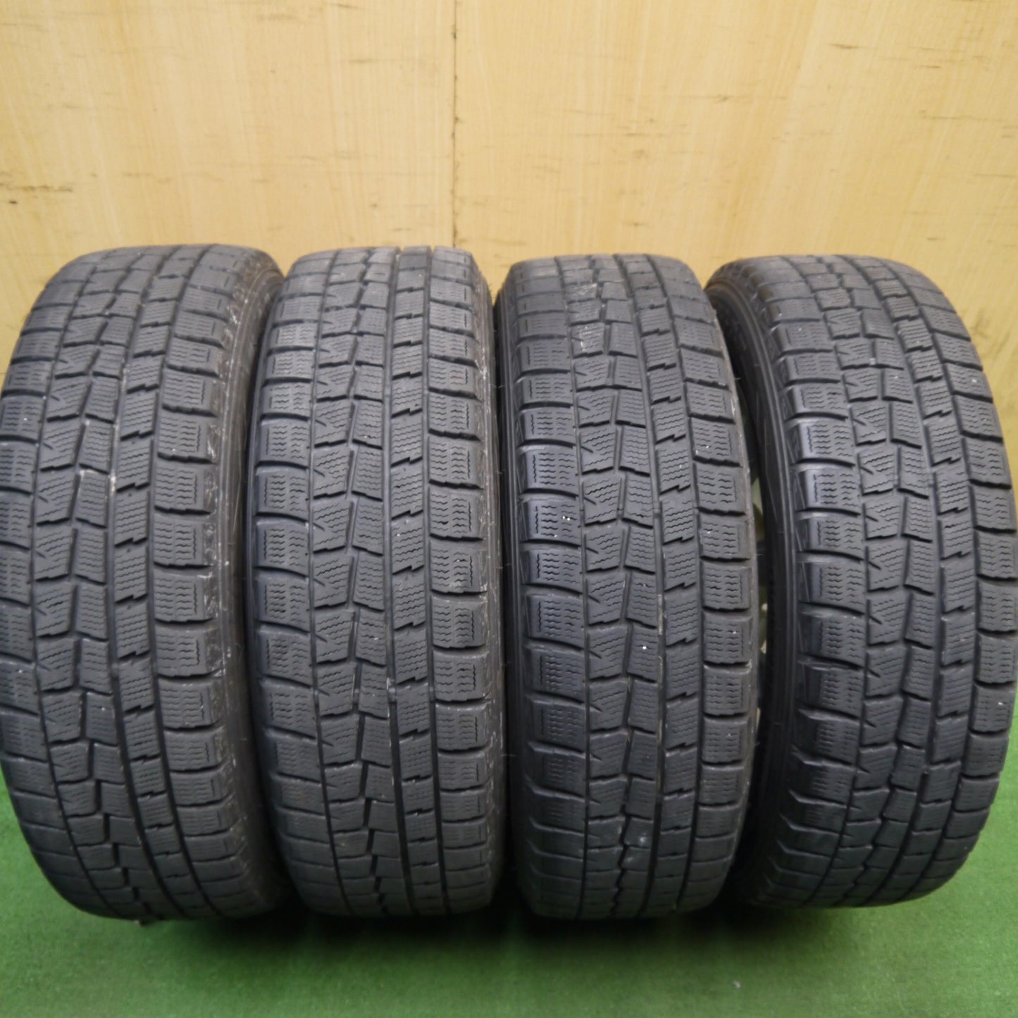 バリ溝！キレイ！8.5分★スタッドレス 175/65R15 ダンロップ ウインターマックス WM01 JOKER ジョーカー 15インチ PCD100/4H★5042305Hス