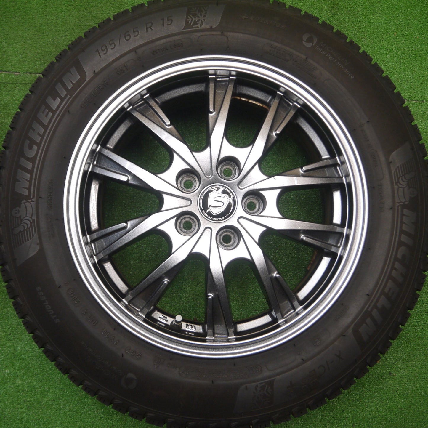 [送料無料] バリ溝！9分★プリウス等 195/65R15 スタッドレス ミシュラン X-ICE3+ STRANGER ストレンジャー 15インチ PCD100/5H★4100404Hス